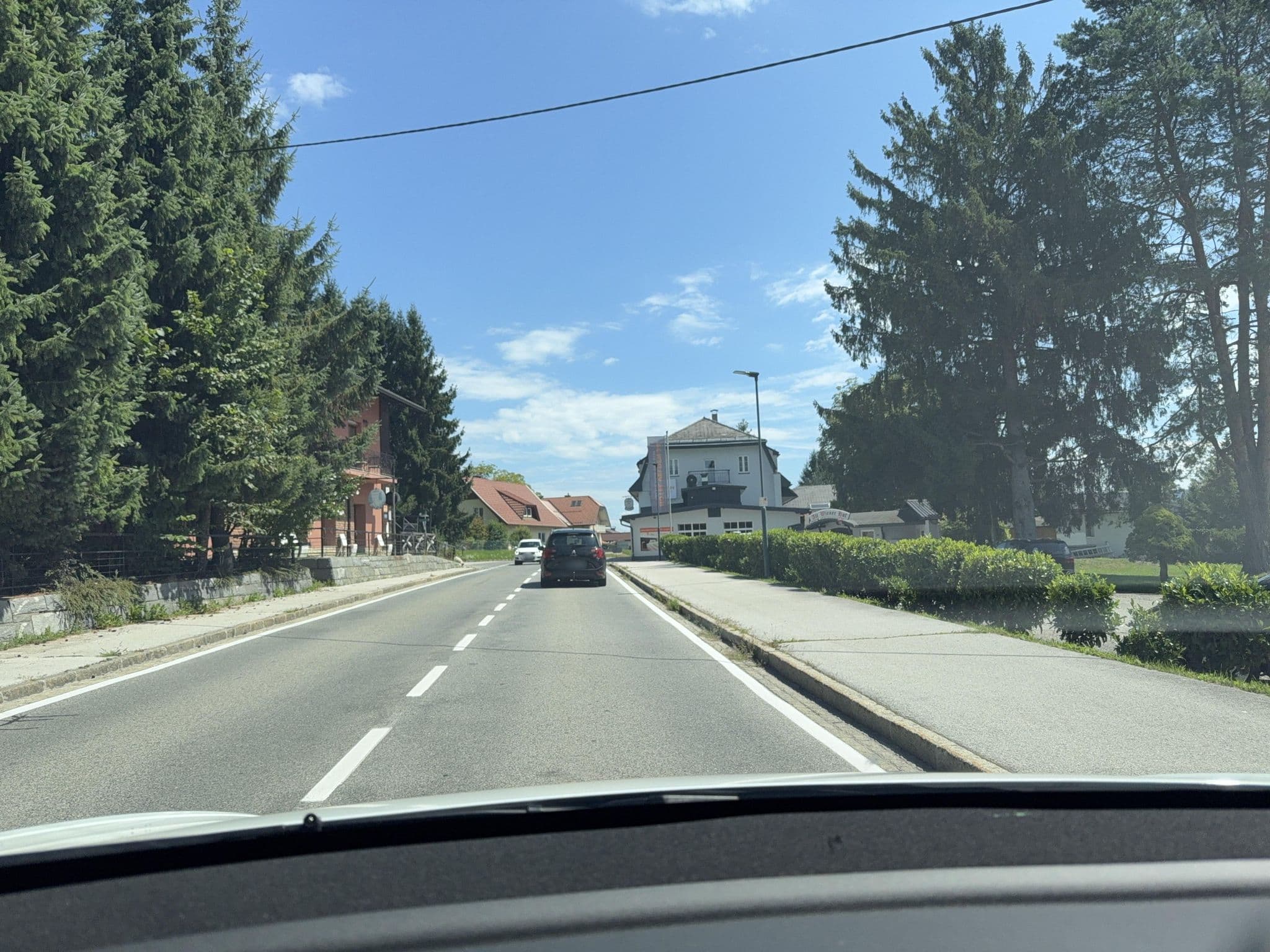 Street view near Old's Car Zimmer & Apartment Vermietung, Velden am Wörther See — © ottor (CC BY-SA · Mapillary)