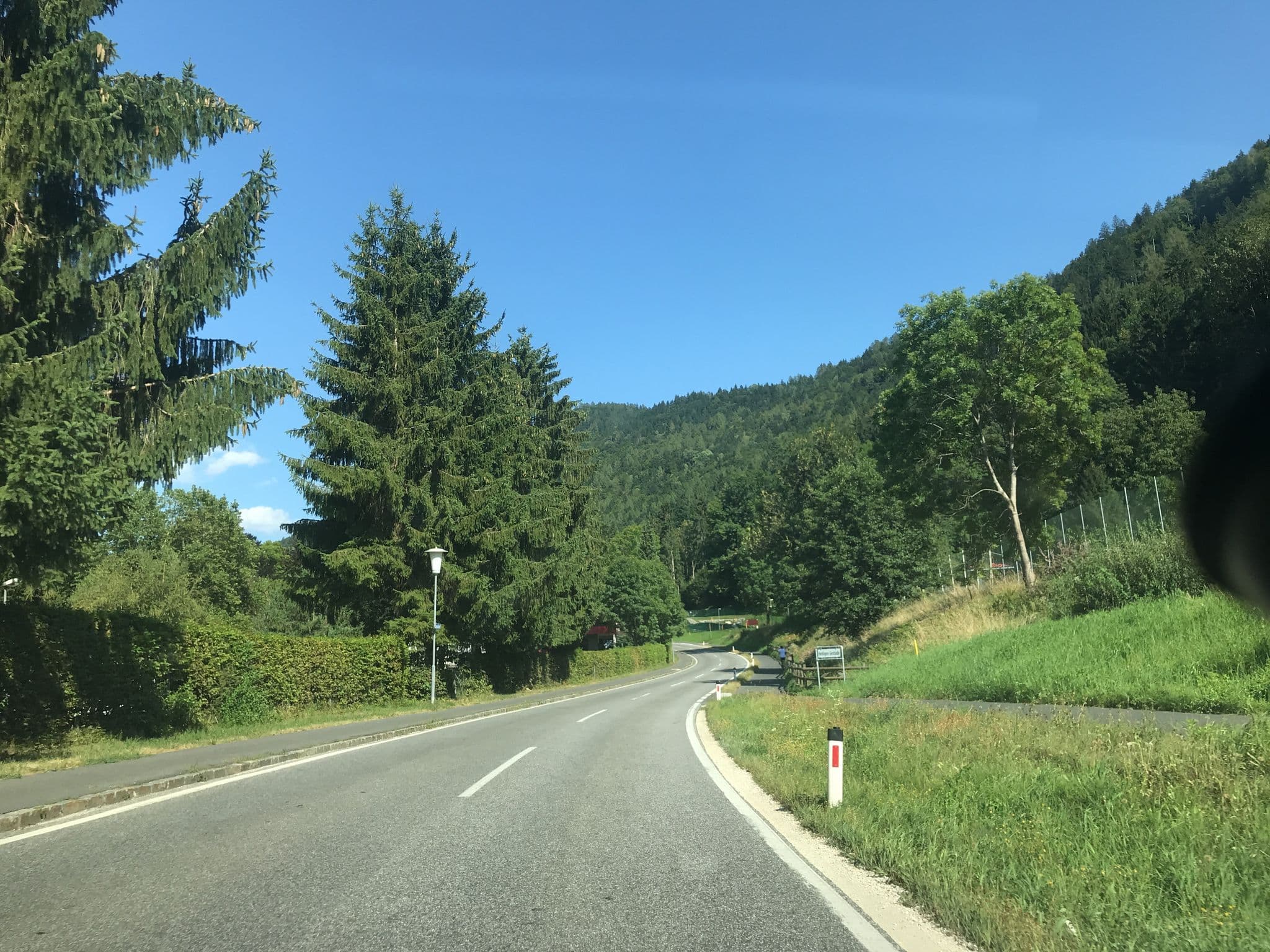 Street view near Walter Maximilian Schöffmann, Landskron — © wanderwuetiger (CC BY-SA · Mapillary)