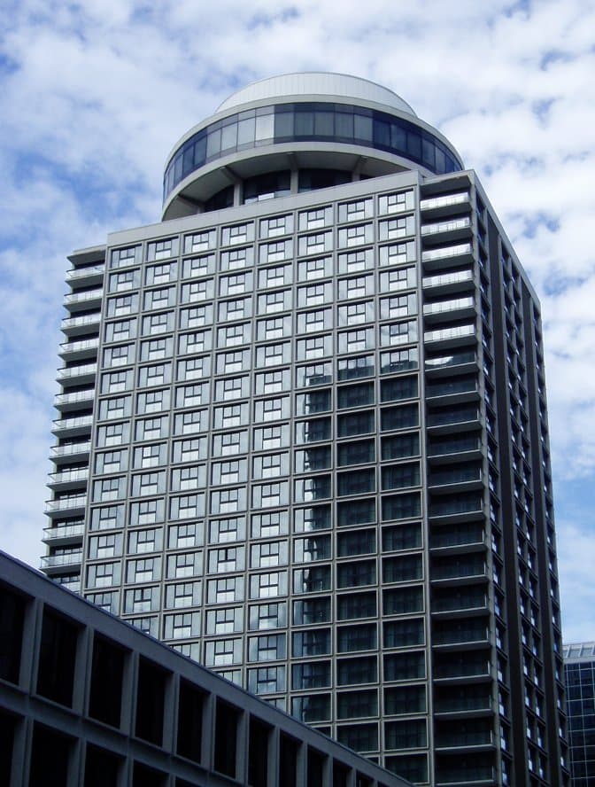 Ottawa Marriott Hotel (via Wikimedia Commons, CC BY-SA 3.0)