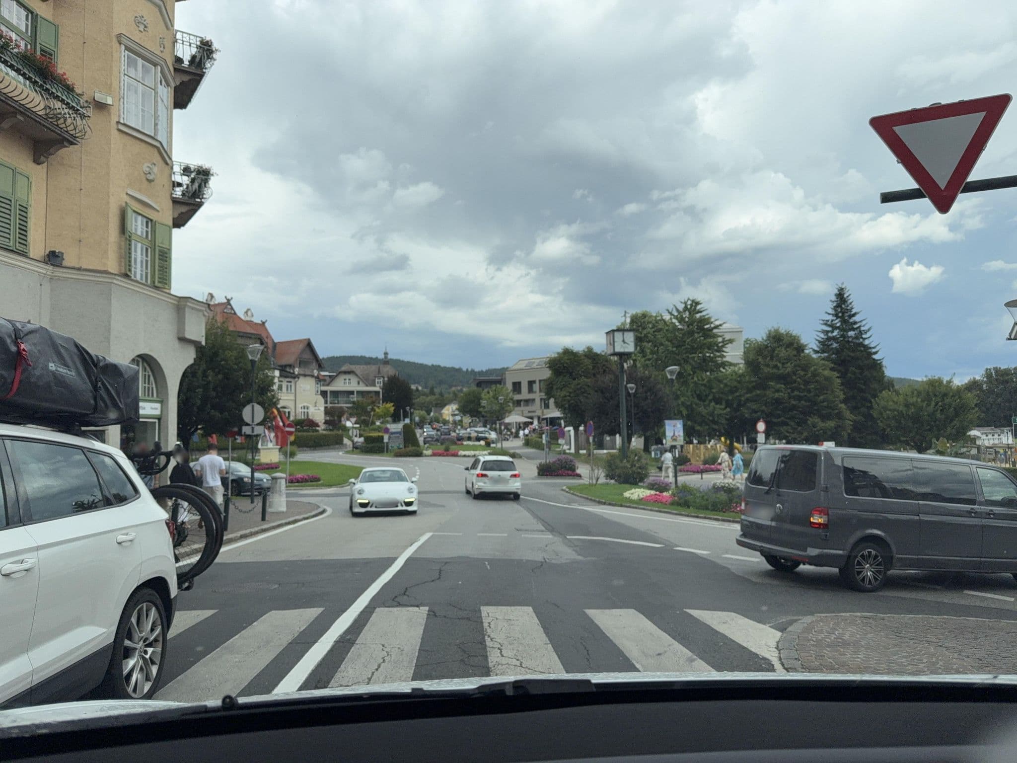 Street view near Egger Hotel- & Tourismus OG, Velden am Wörther See — © ottor (CC BY-SA · Mapillary)