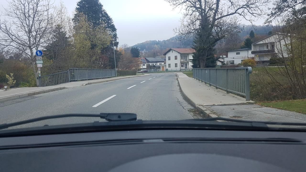 Street view near Rosmann, Krumpendorf — © mik007 (CC BY-SA · Mapillary)