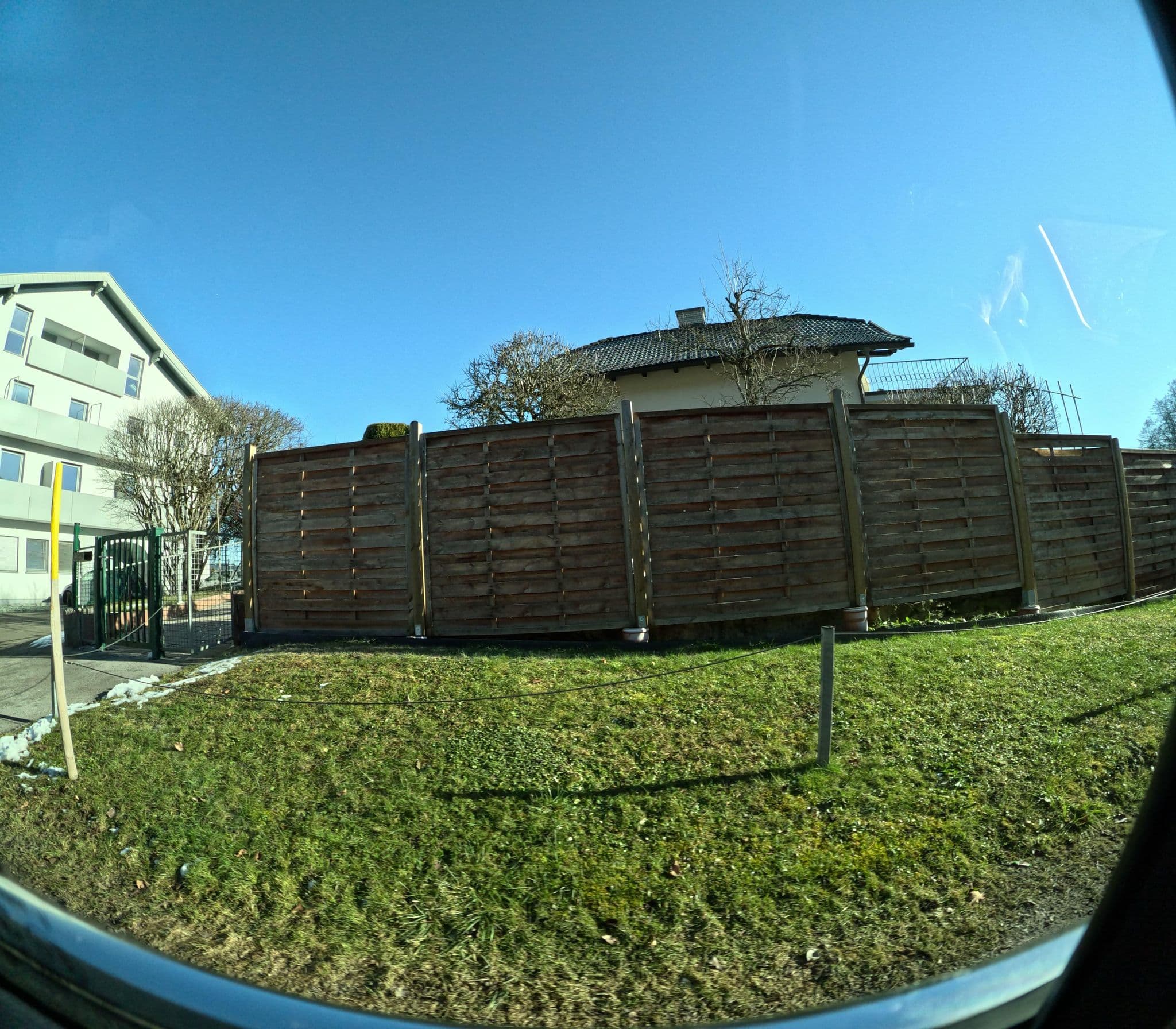 Street view near Pirkerhof - Inh Elfriede Leeder Luschin, Krumpendorf — © erias (CC BY-SA · Mapillary)