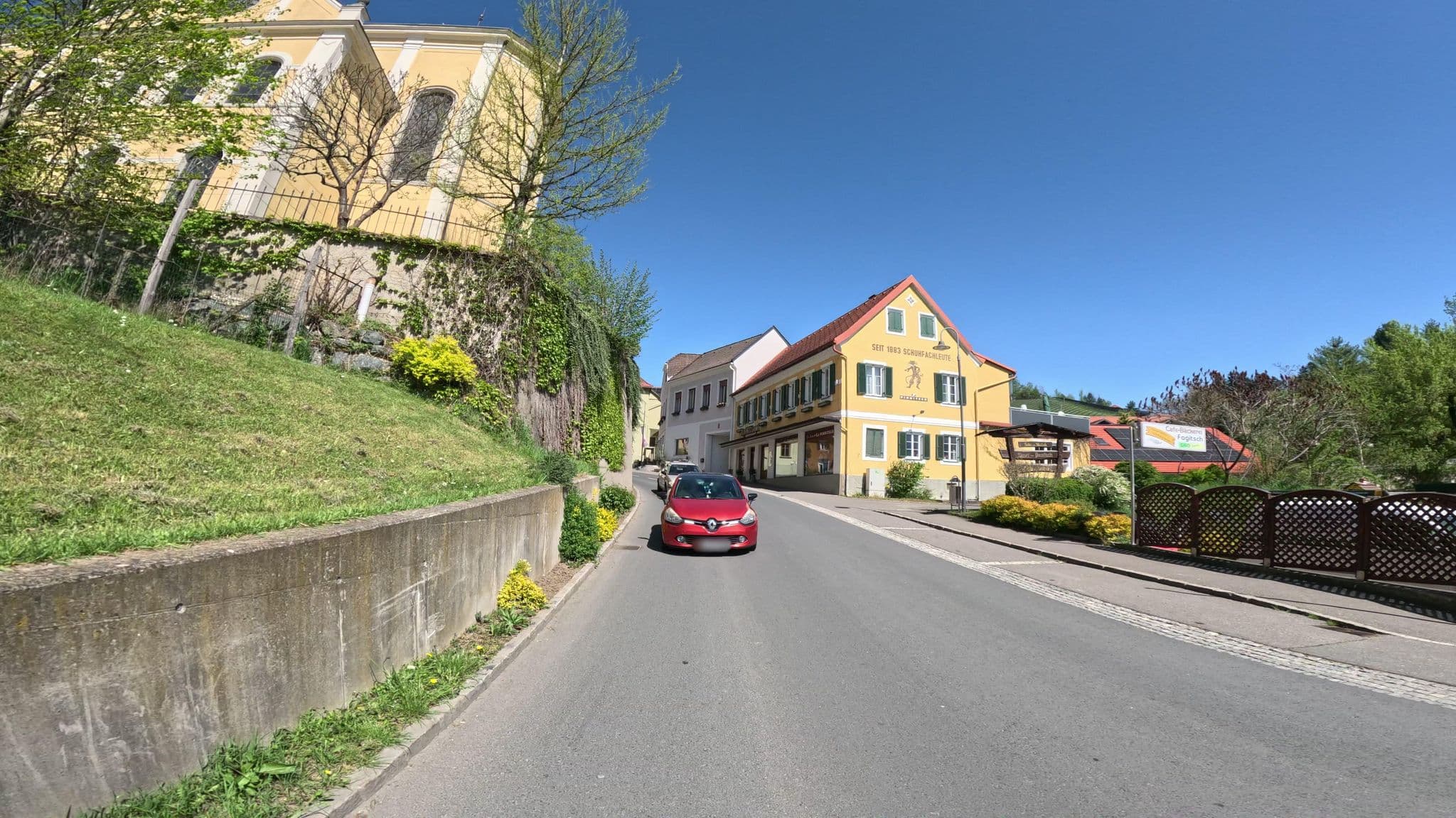 Street view near Zangl Harald u Eva, Gamlitz — © djpixel (CC BY-SA · Mapillary)