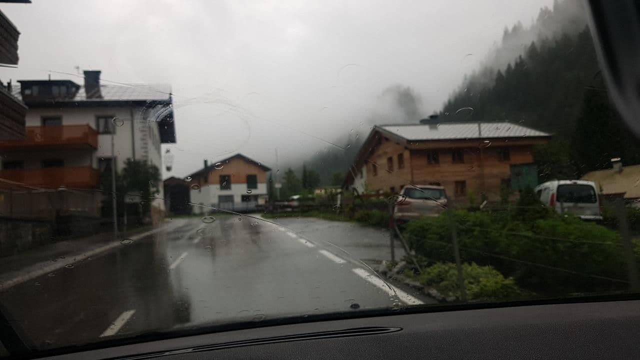 Street view near Restaurant Zum Fuhrmann, Lech — © mik007 (CC BY-SA · Mapillary)