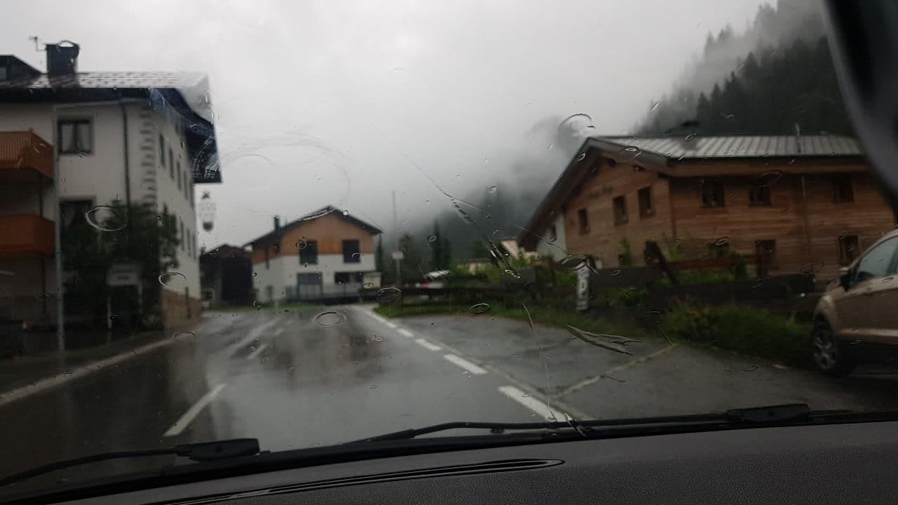 Street view near Hotel Garni Lodge Chesa Raetia, Lech — © mik007 (CC BY-SA · Mapillary)
