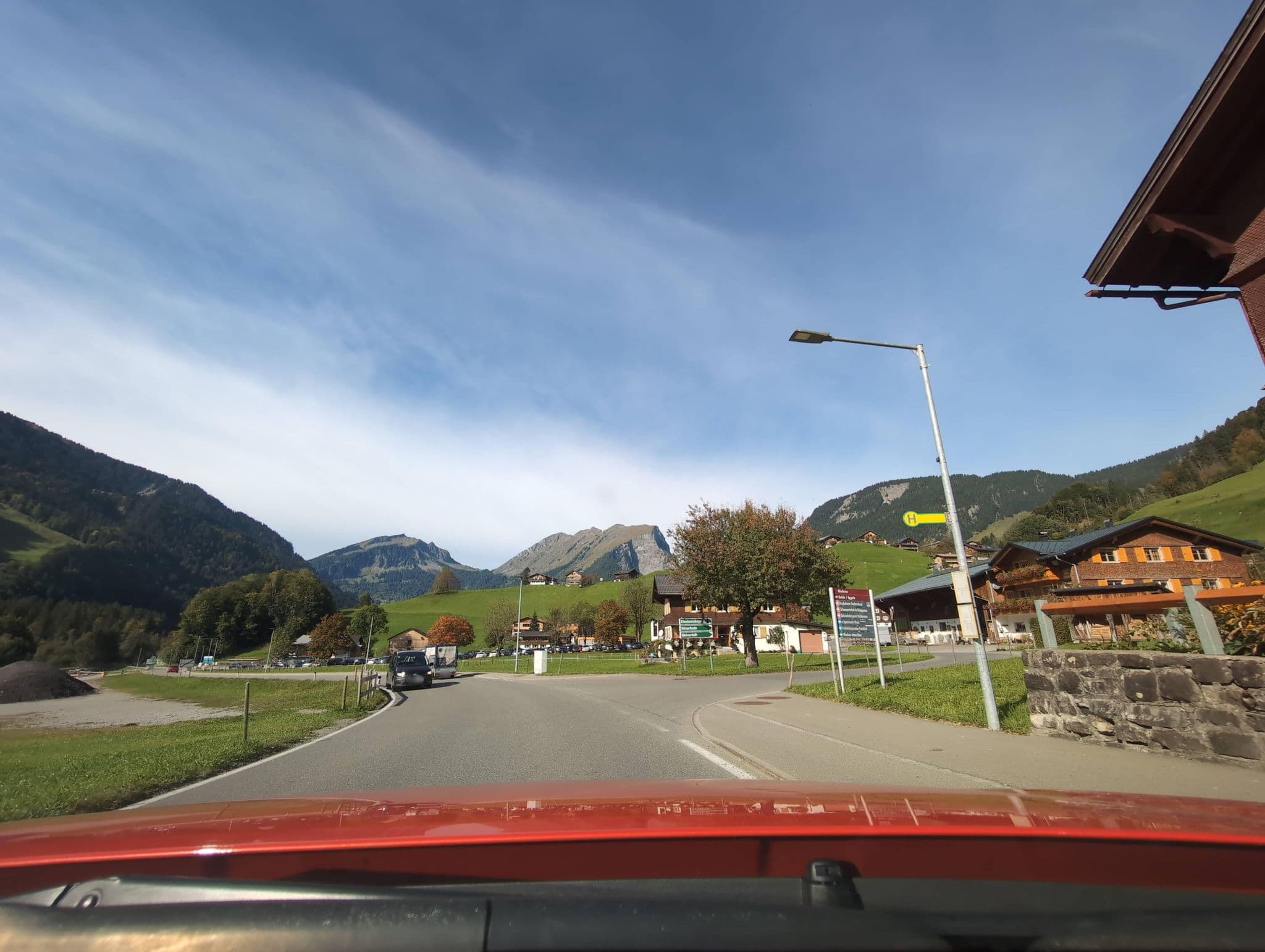 Street view near Gasthaus Pension Roessle Lili Felder, Bizau — © mcliquid (CC BY-SA · Mapillary)
