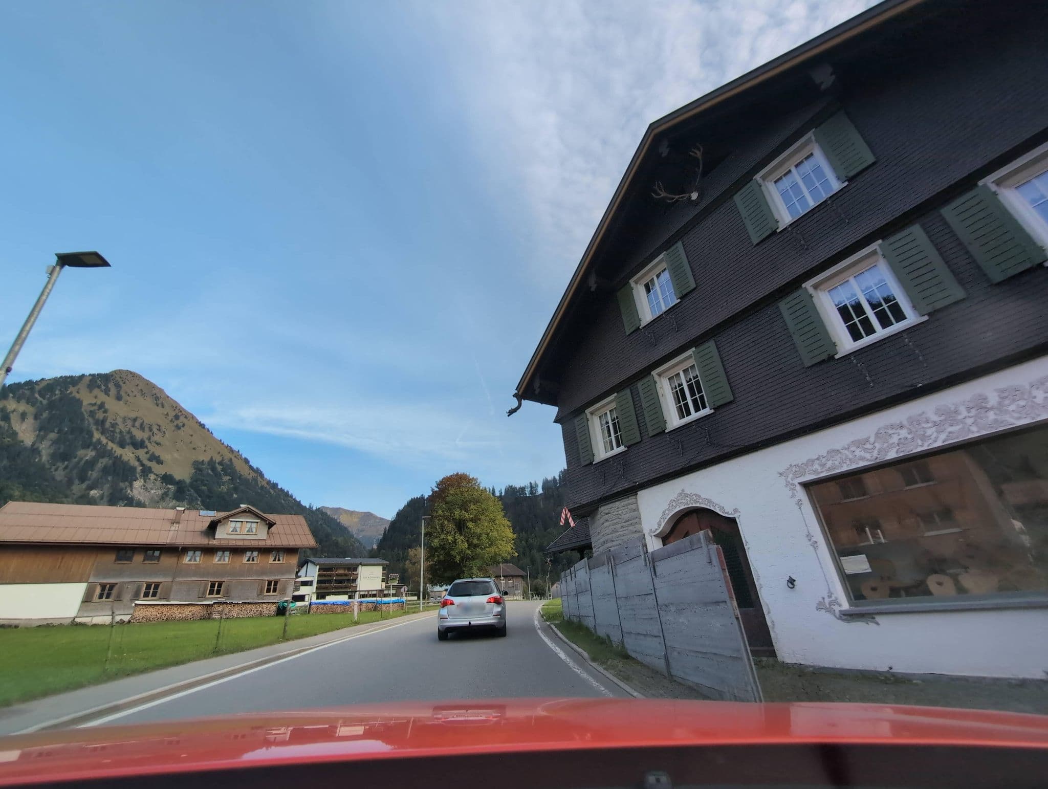 Street view near Moosbrugger Brunhilde und Anton, Bizau — © mcliquid (CC BY-SA · Mapillary)