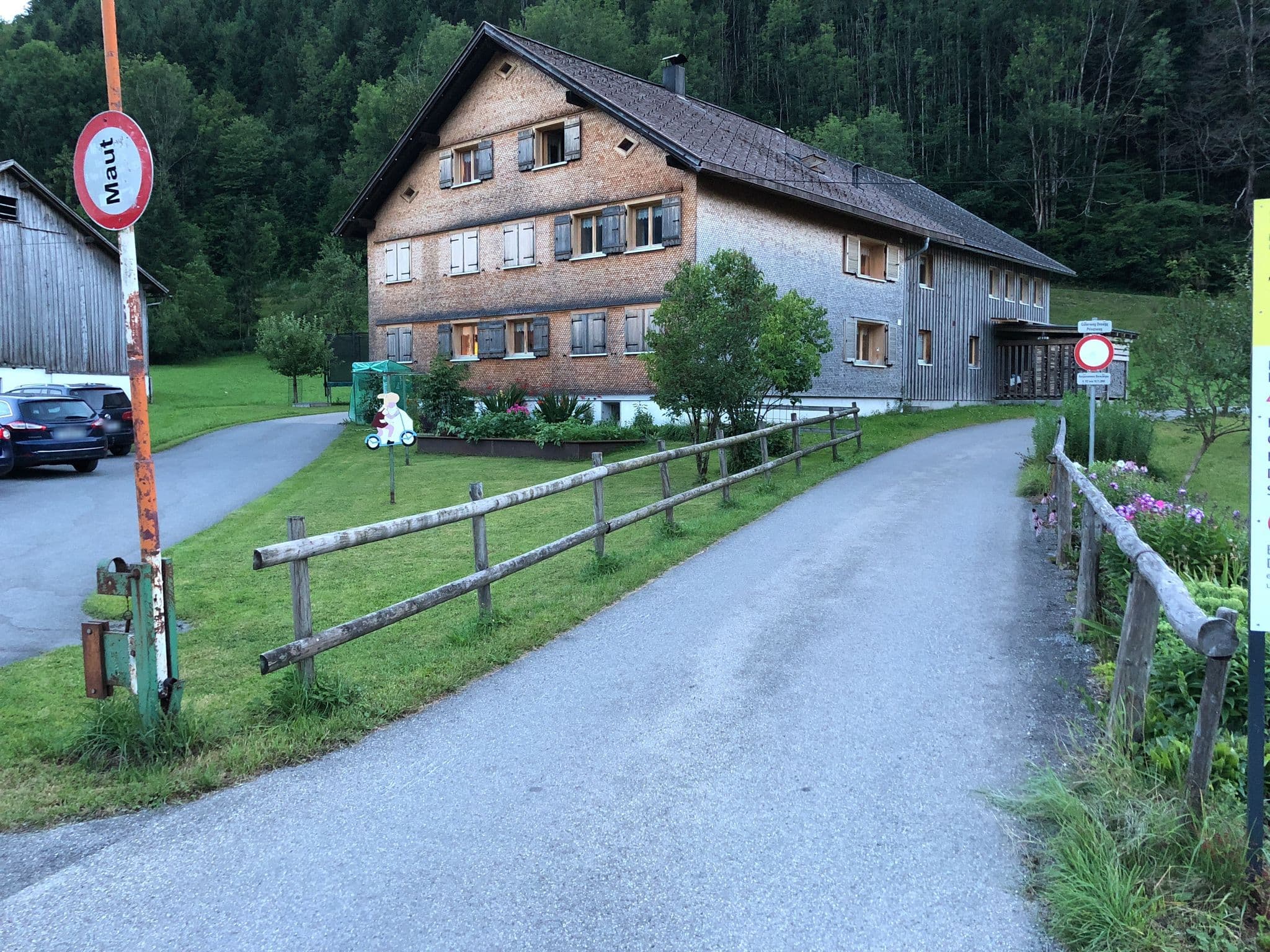 Street view near Haus Dekker, Mellau — © aloggizugg (CC BY-SA · Mapillary)