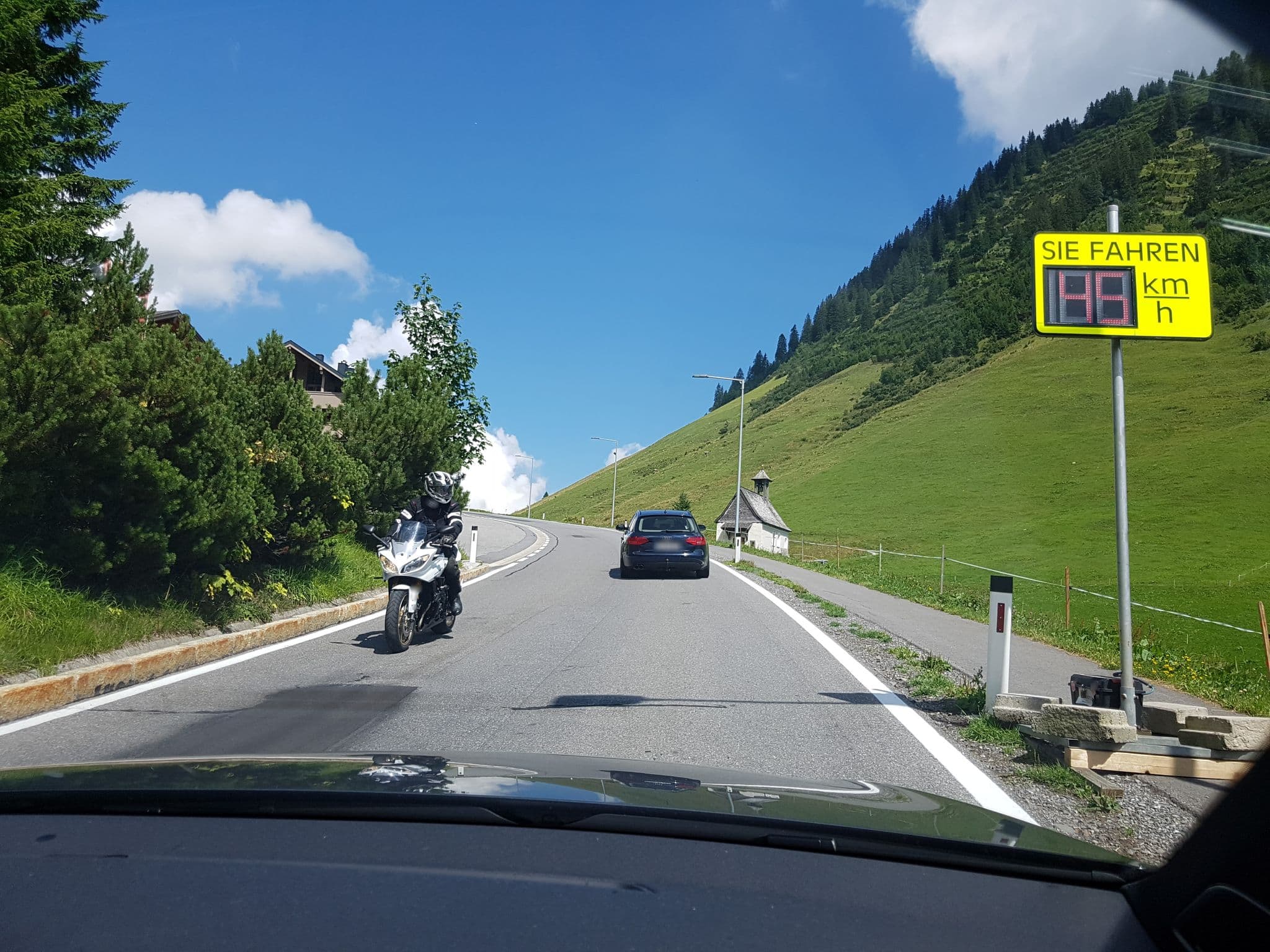 Street view near Ferienhotel Alphof, Mellau — © axe (CC BY-SA · Mapillary)