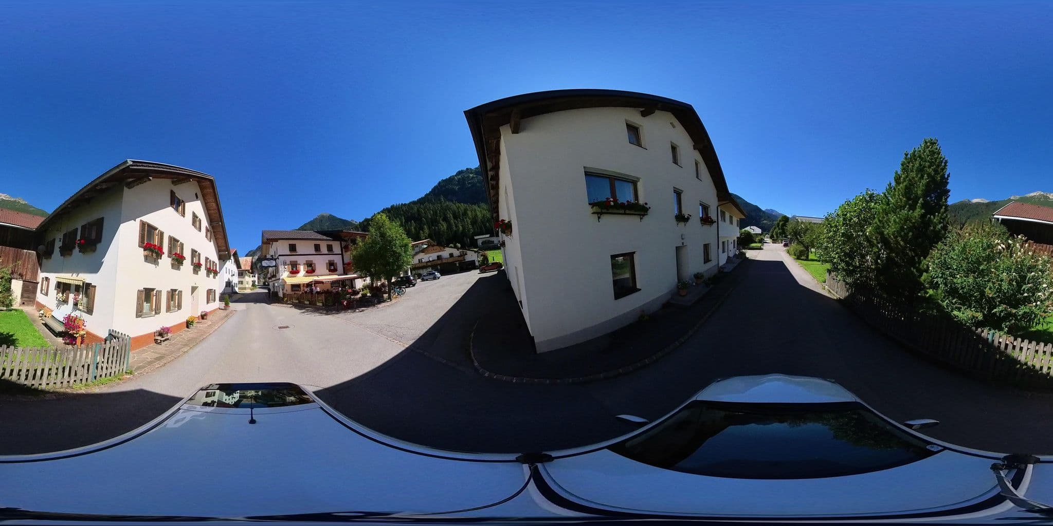 Street view near borluut Jeka, Weissenbach am Lech — © osmplus_org (CC BY-SA · Mapillary)
