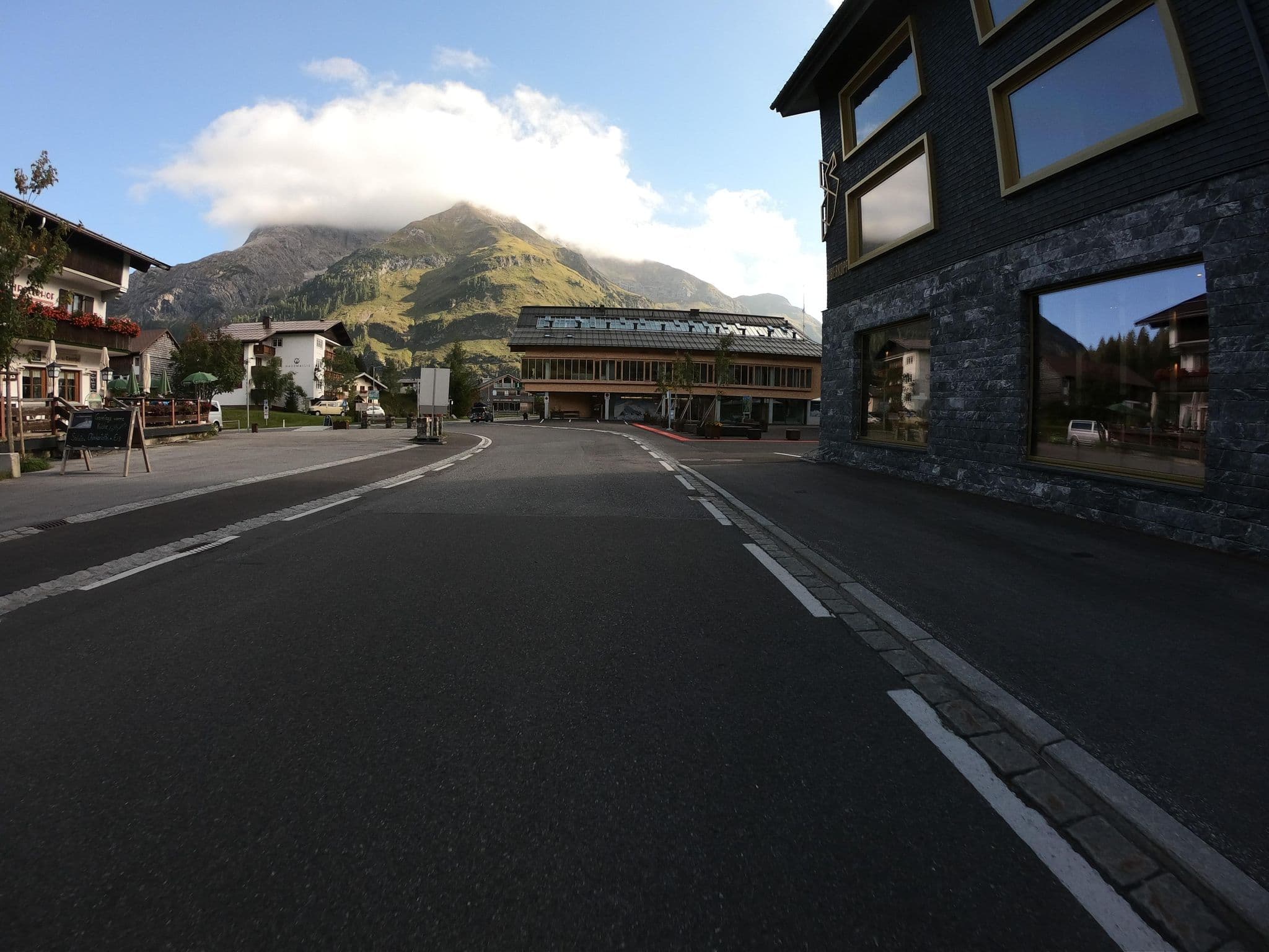 Street view near Ferienhaus Birkenbühl, Lech — © joostjakob (CC BY-SA · Mapillary)