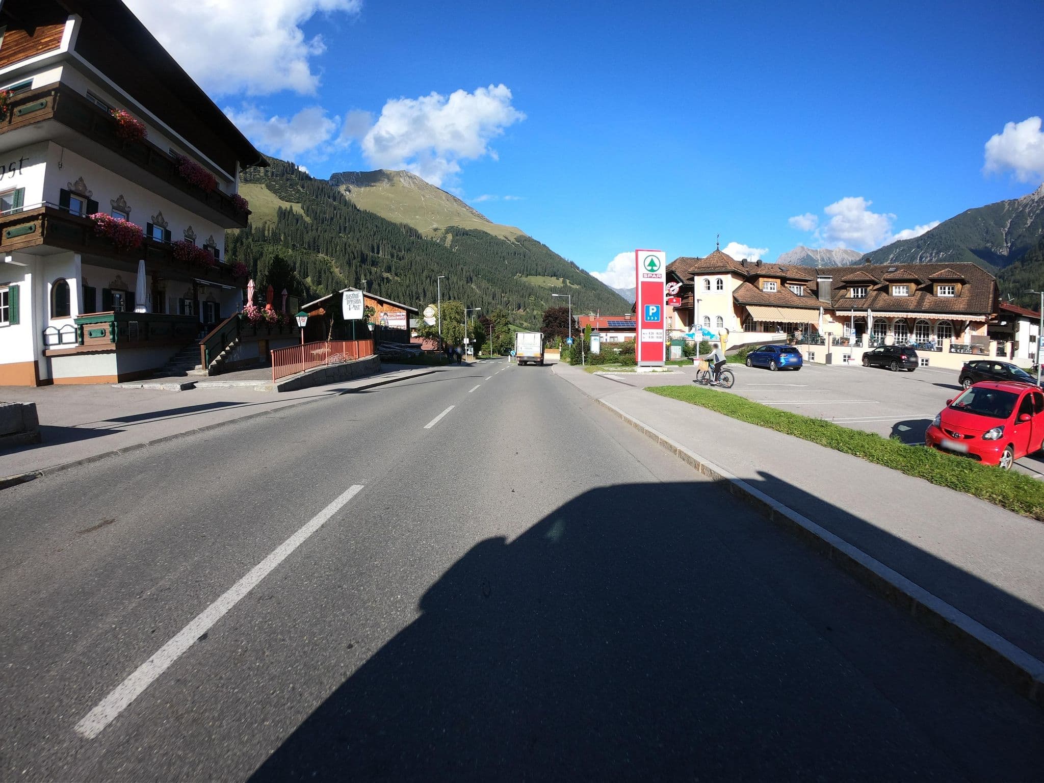 Street view near hotel post, Pettneu — © joostjakob (CC BY-SA · Mapillary)
