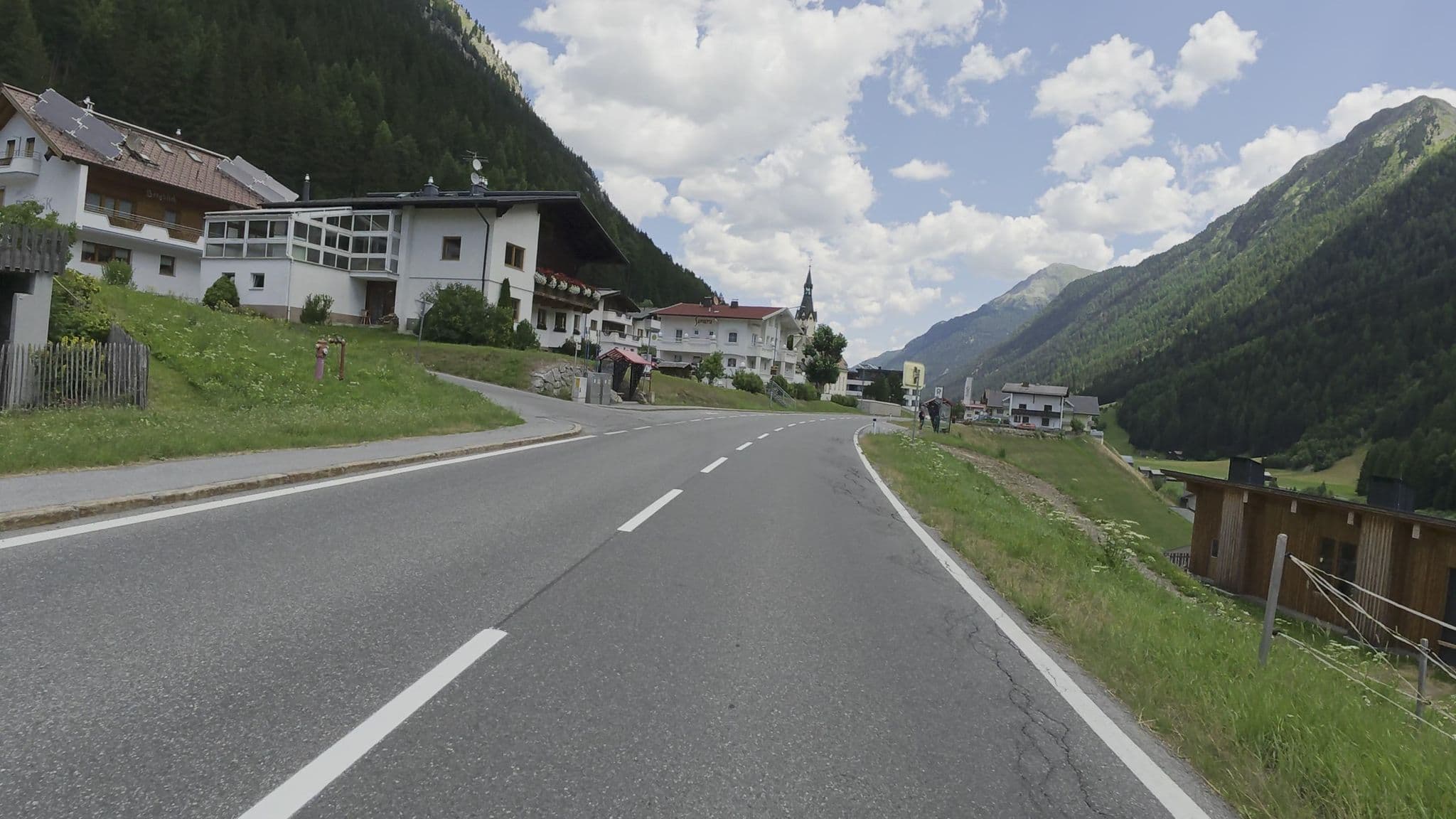 Street view near Roesslehof, Ischgl — © Guzzi_Franze (CC BY-SA · Mapillary)