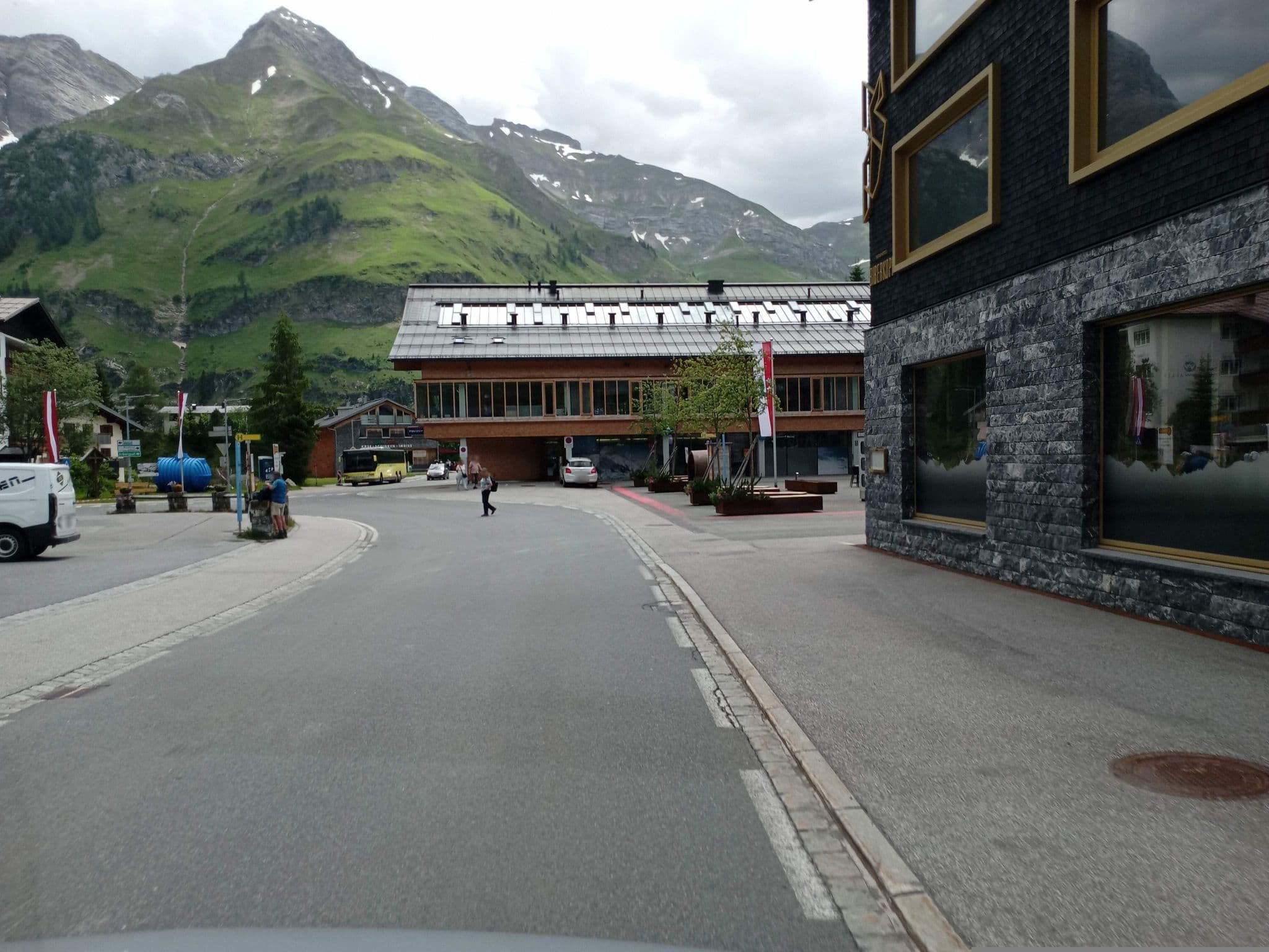 Street view near Appartement Sun&Snow, Lech — © atze02 (CC BY-SA · Mapillary)