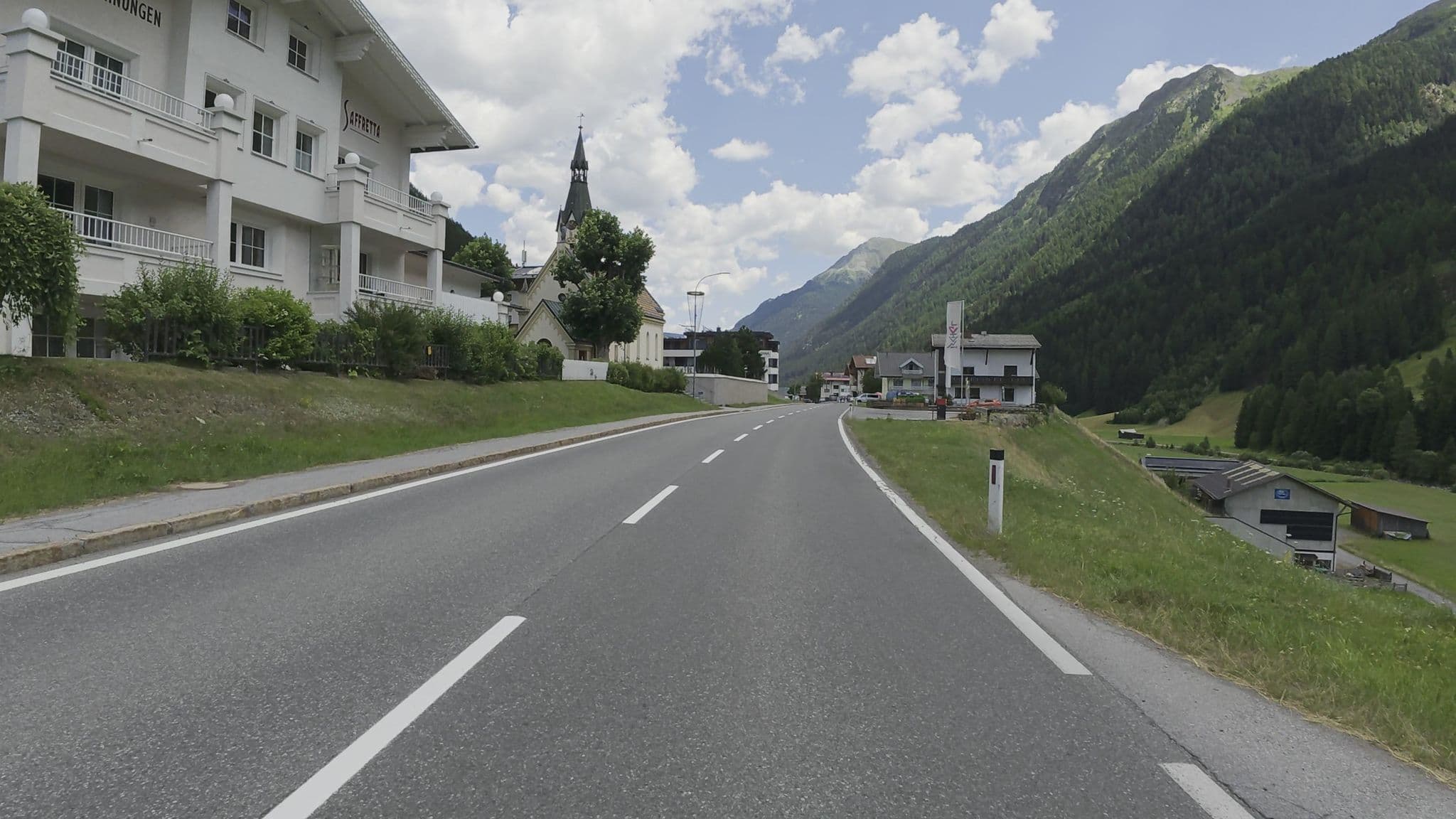 Street view near Canal - Gastronomiebetriebe GmbH, Ischgl — © Guzzi_Franze (CC BY-SA · Mapillary)