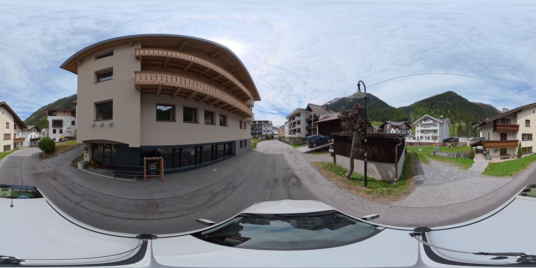 Street view near Hotel Garni Inh. Bernhard Pfeifer, Ischgl — © osmplus_org (CC BY-SA · Mapillary)