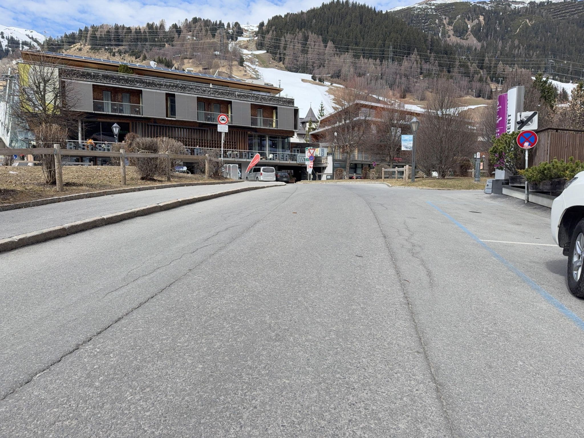Street view near Frühstückspension Pangratz, St Anton am Arlberg — © RSTQ (CC BY-SA · Mapillary)