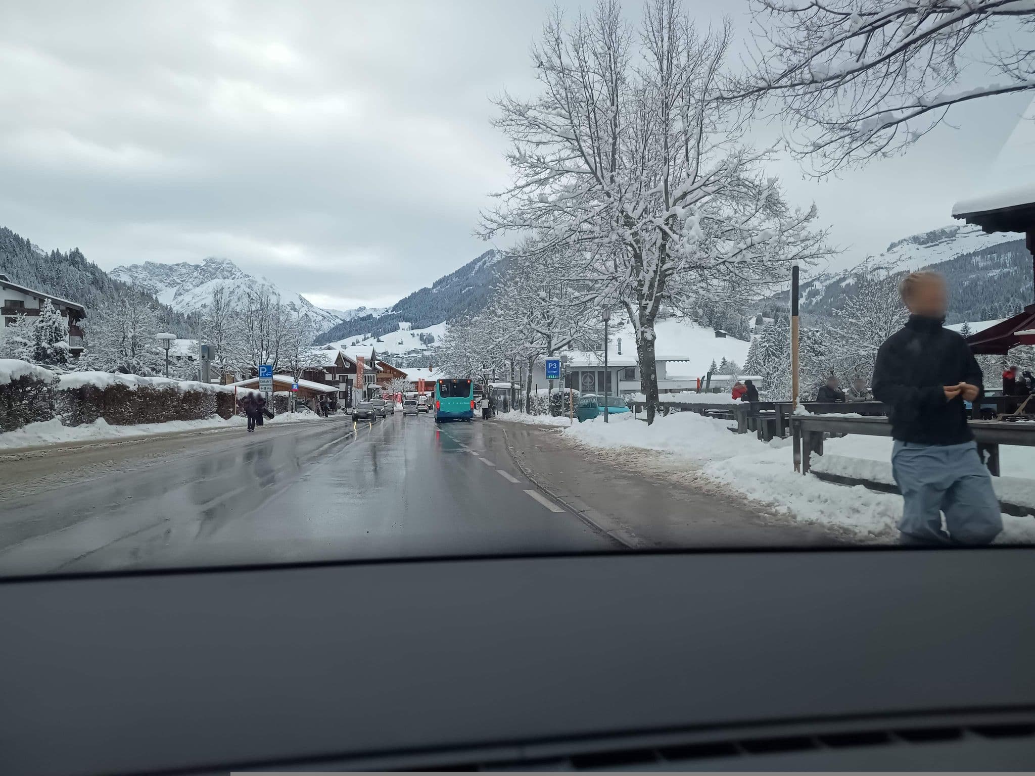 Street view near Ferienwohnungen Gundolf, Riezlern — © zuse (CC BY-SA · Mapillary)