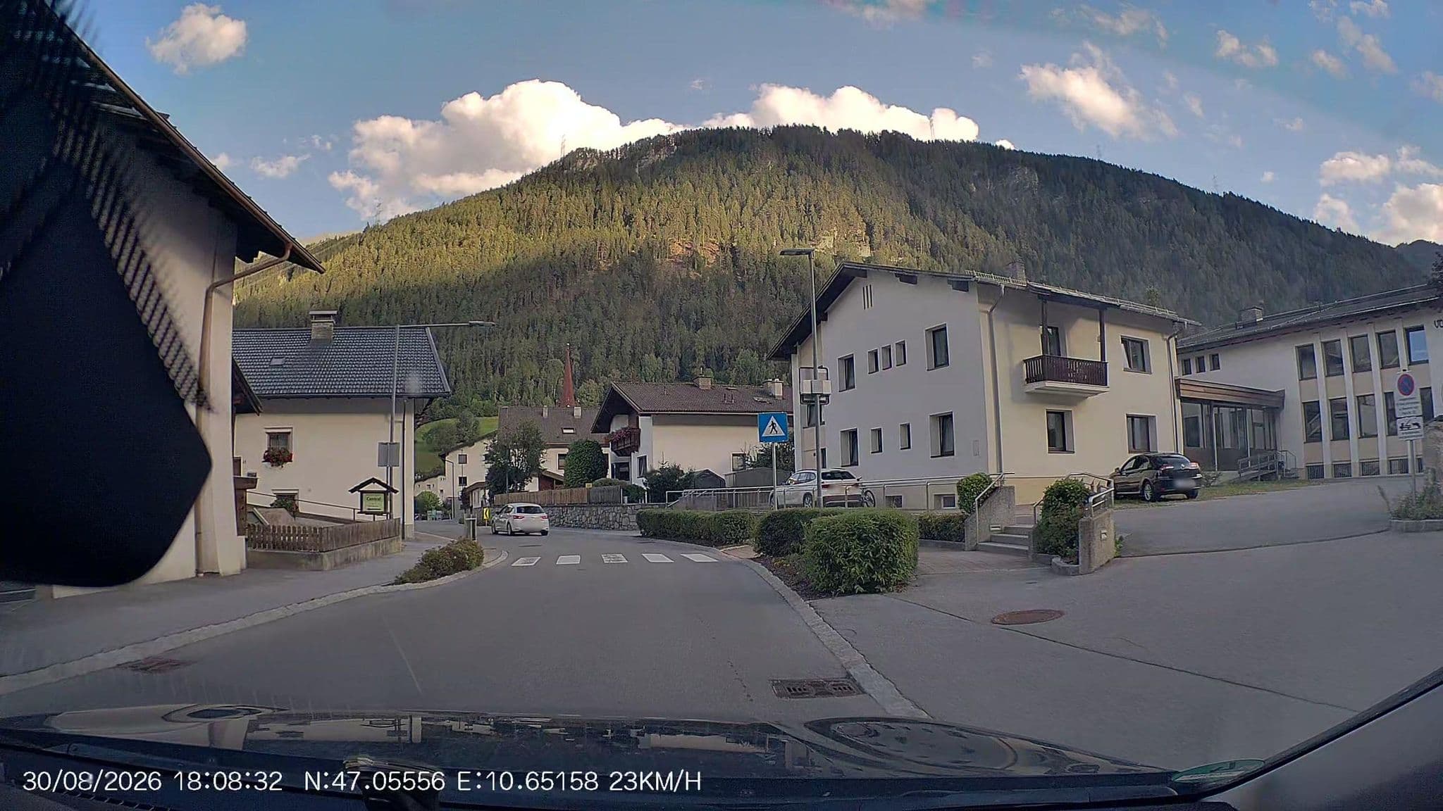 Street view near Hotel Linde, Rietzler GmbH & Co, Ried im Oberinntal — © AR88 (CC BY-SA · Mapillary)