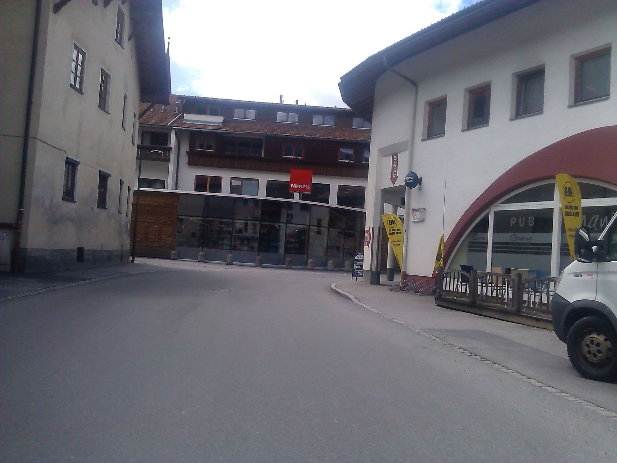 Street view near Elmar Handle, Ried im Oberinntal — © changchun1 (CC BY-SA · Mapillary)