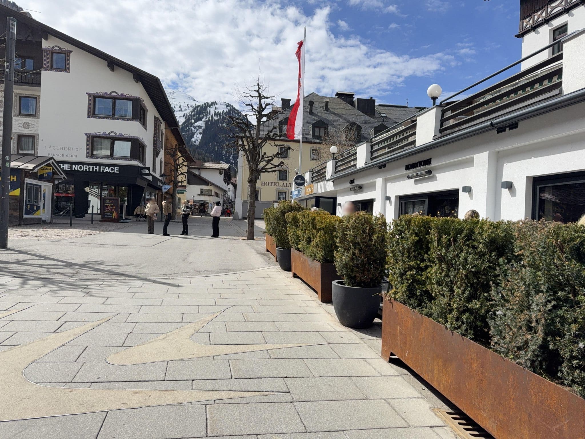 Street view near Ski - Club Arlberg, St Anton am Arlberg — © RSTQ (CC BY-SA · Mapillary)