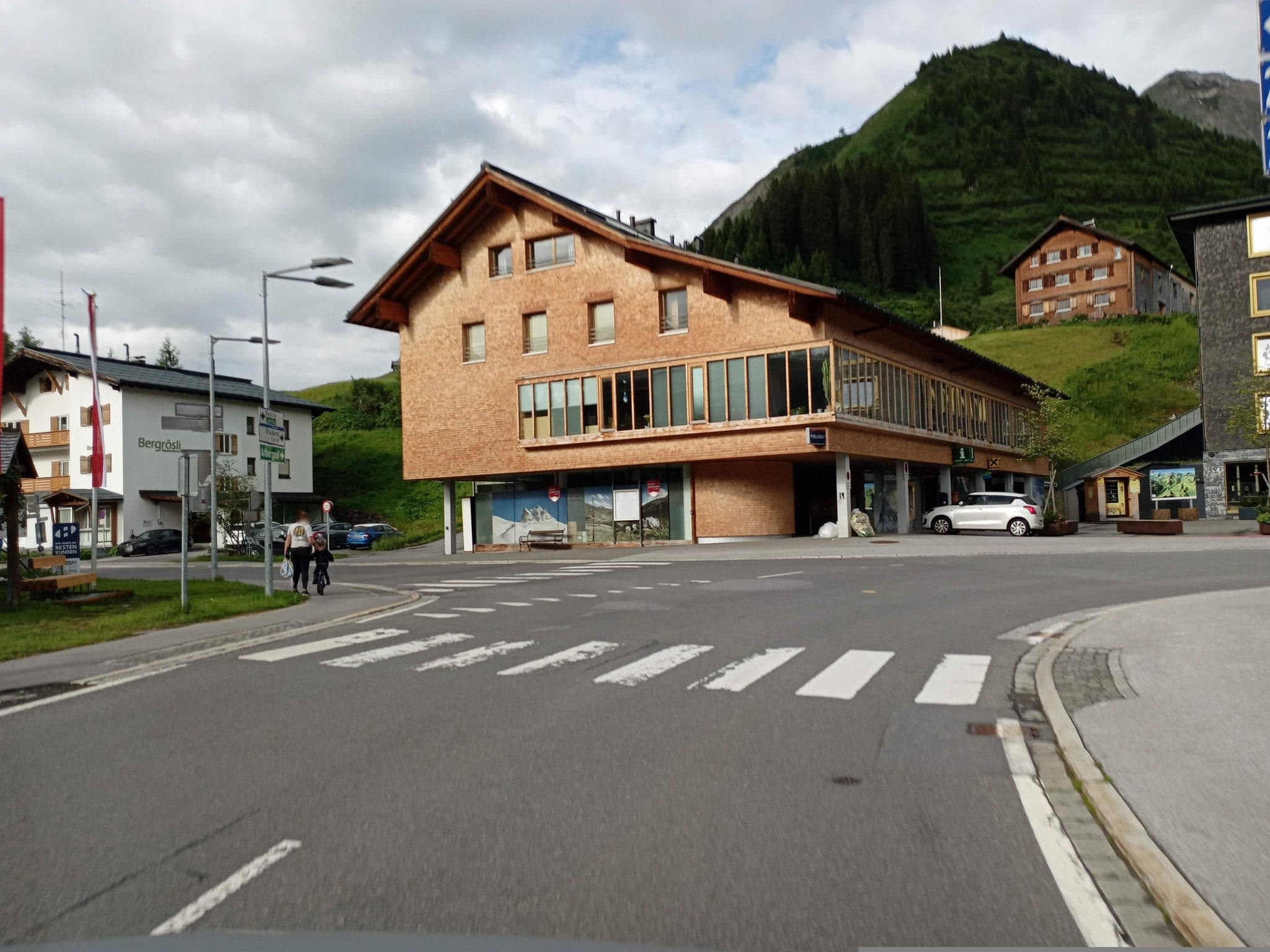 Street view near Haus Fritz Pension, Lech — © atze02 (CC BY-SA · Mapillary)