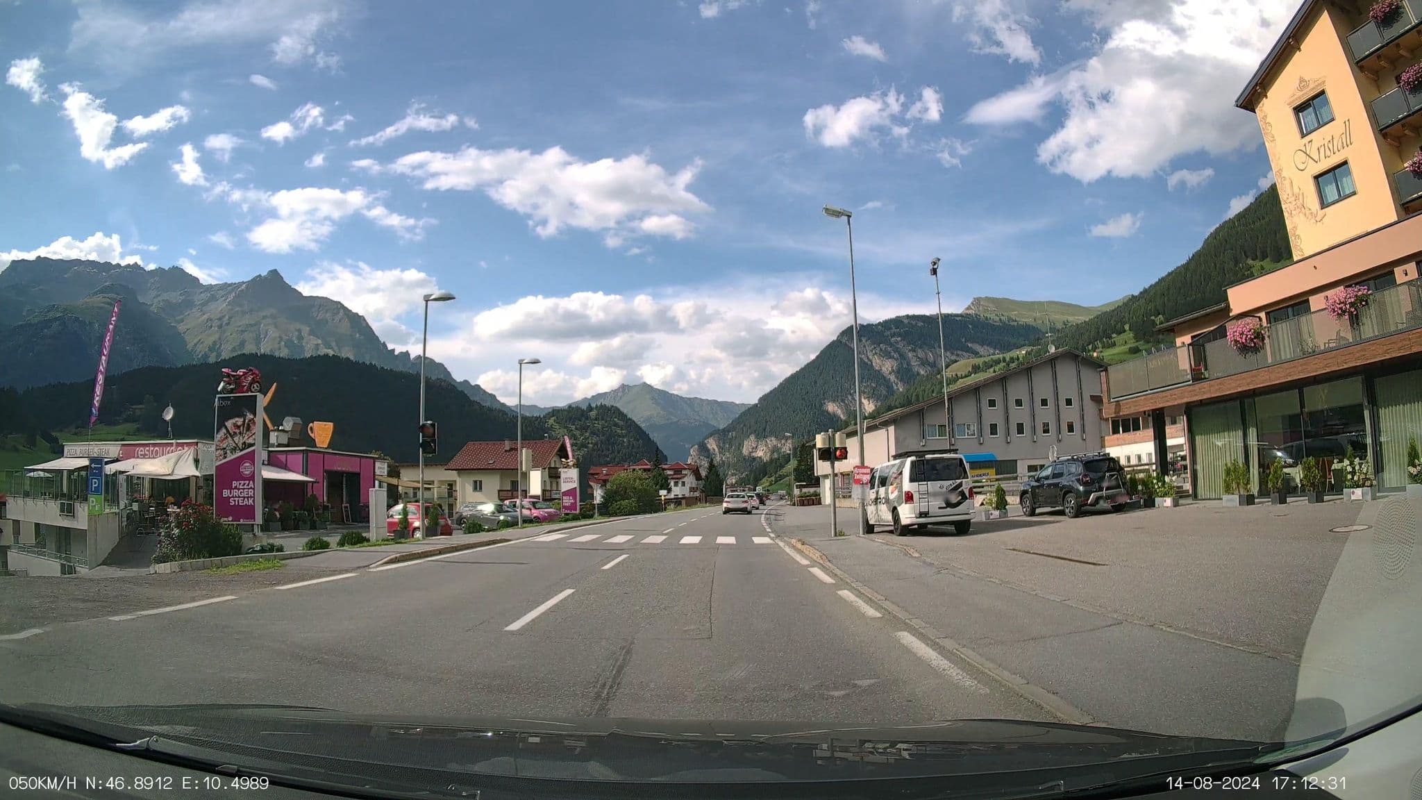 Street view near Aloisl, Nauders — © heetENkoel (CC BY-SA · Mapillary)