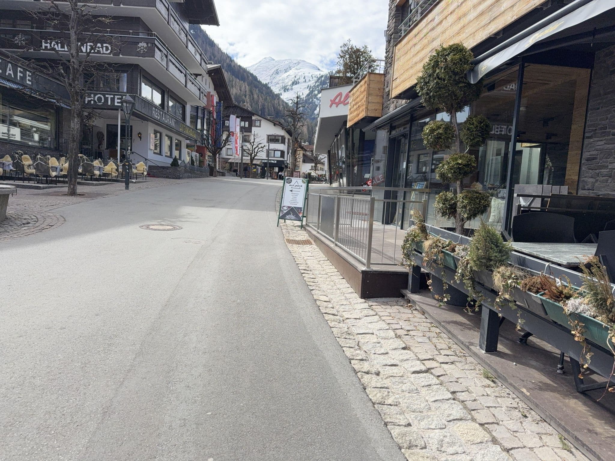 Street view near Schneiderhof Hotel Garni, St Anton am Arlberg — © RSTQ (CC BY-SA · Mapillary)