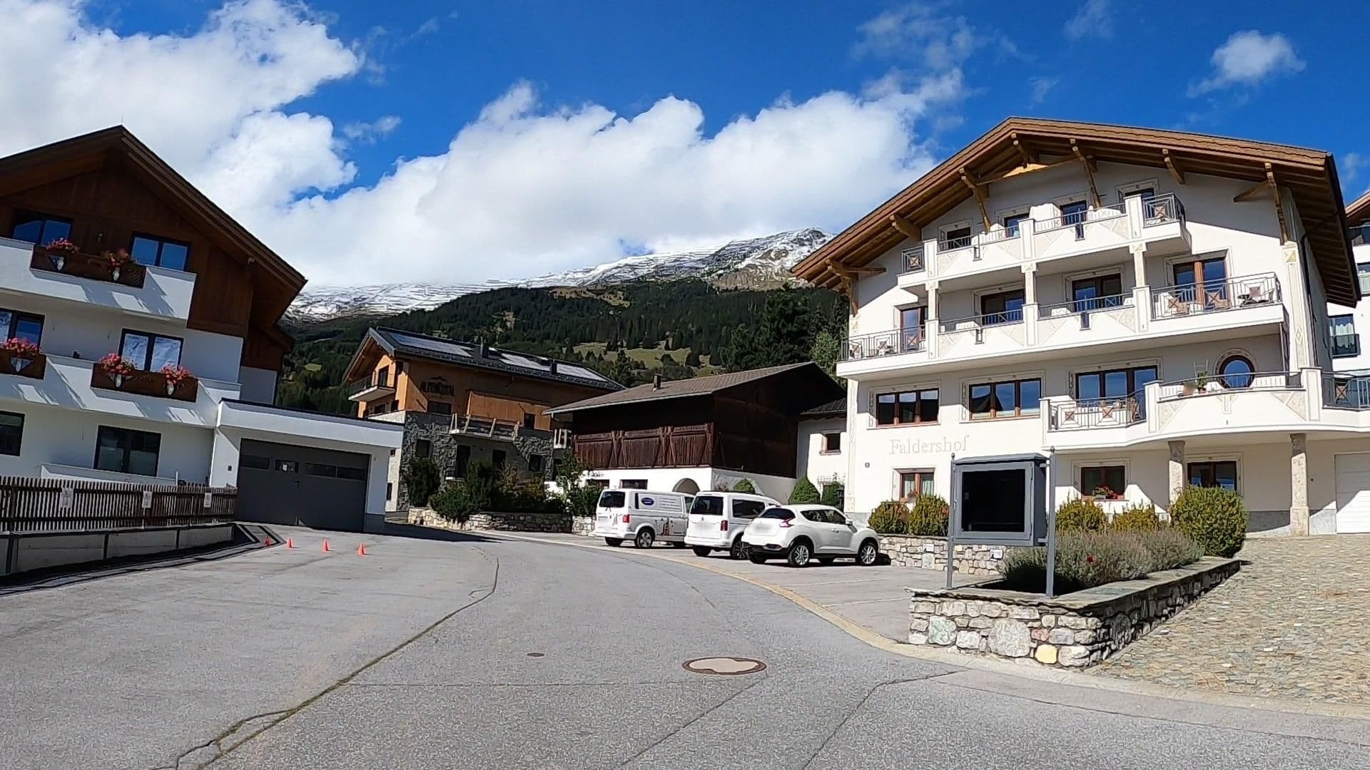 Street view near Schmid Leonhard, Fiss — © osmplus_org (CC BY-SA · Mapillary)