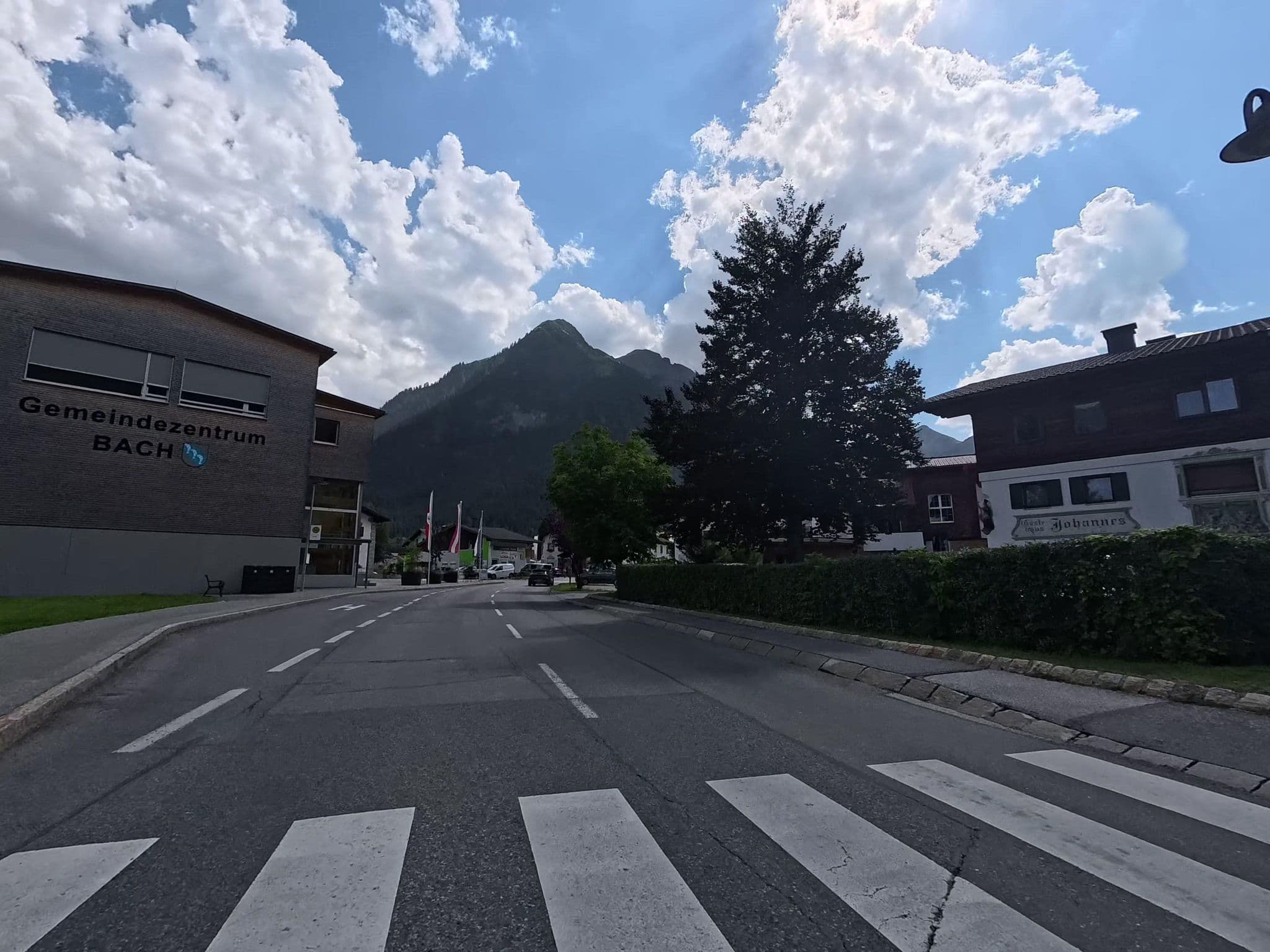 Street view near Pension Johannes, Pettneu — © voyage-hors-saison (CC BY-SA · Mapillary)