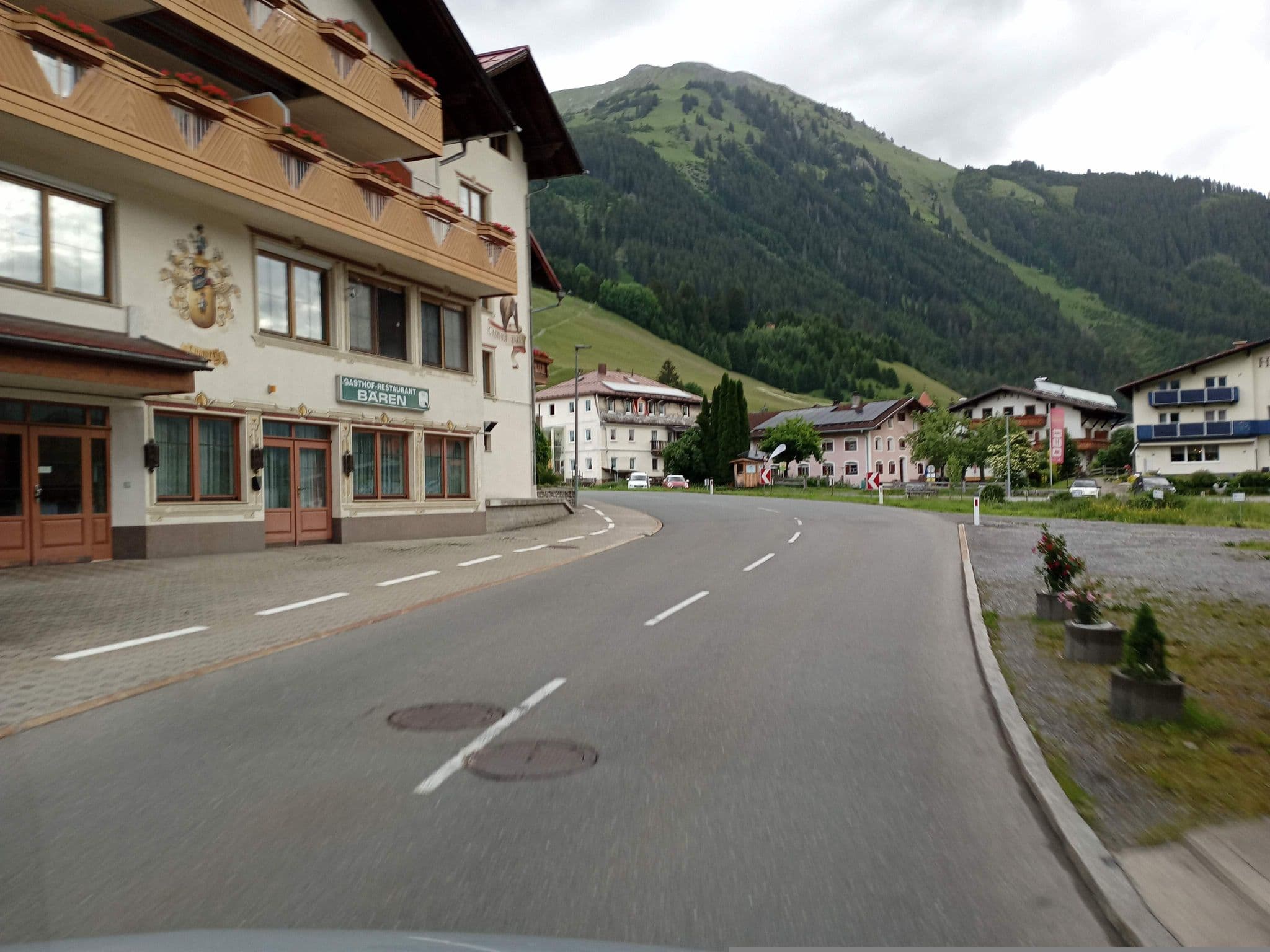 Street view near suite 211, Pettneu — © atze02 (CC BY-SA · Mapillary)