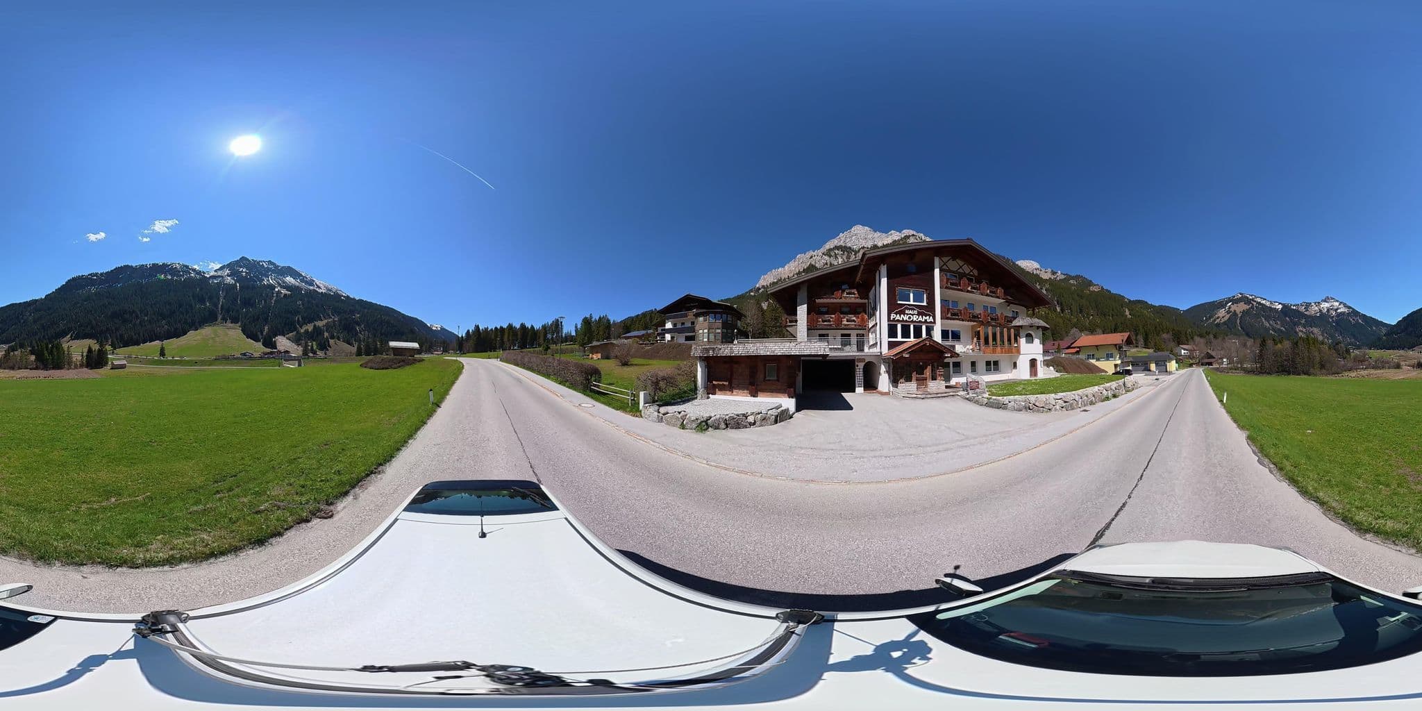 Street view near Haus Panorama, Weissenbach am Lech — © osmplus_org (CC BY-SA · Mapillary)
