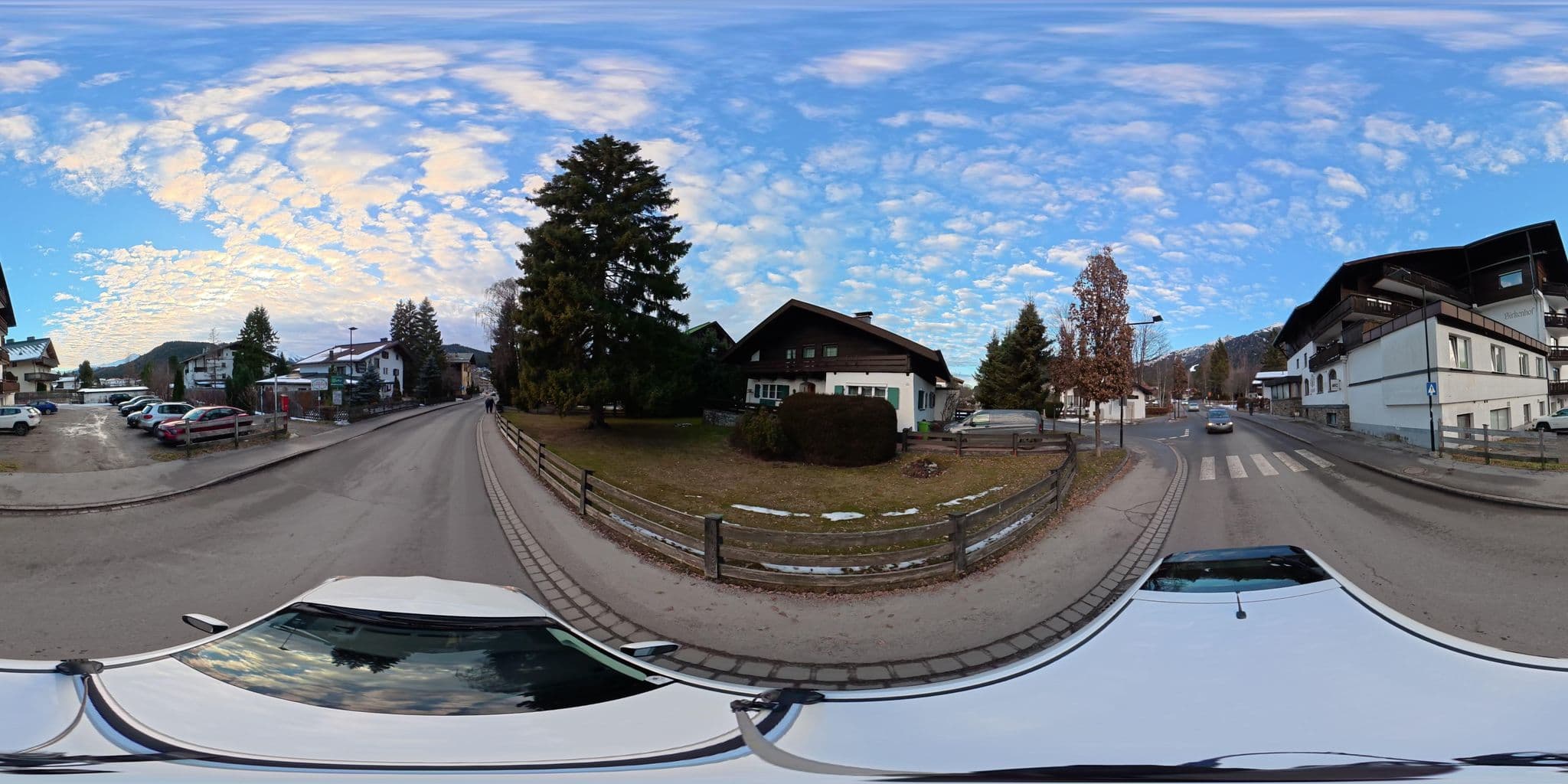 Street view near Fremdenheim Helios, Seefeld in Tirol — © osmplus_org (CC BY-SA · Mapillary)
