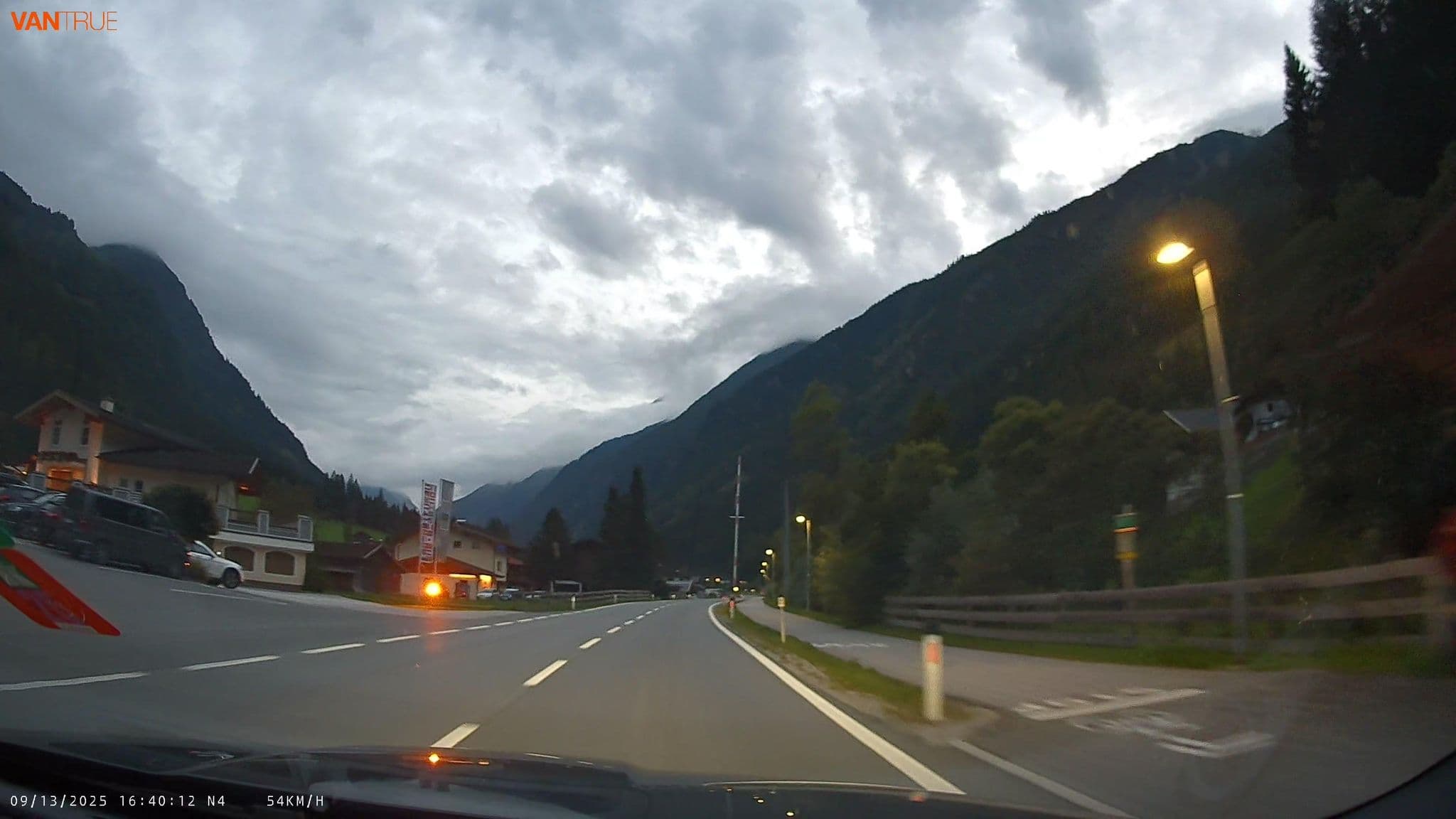 Street view near Hotel Edelweiss, Neustift im Stubaital — © fcignat (CC BY-SA · Mapillary)