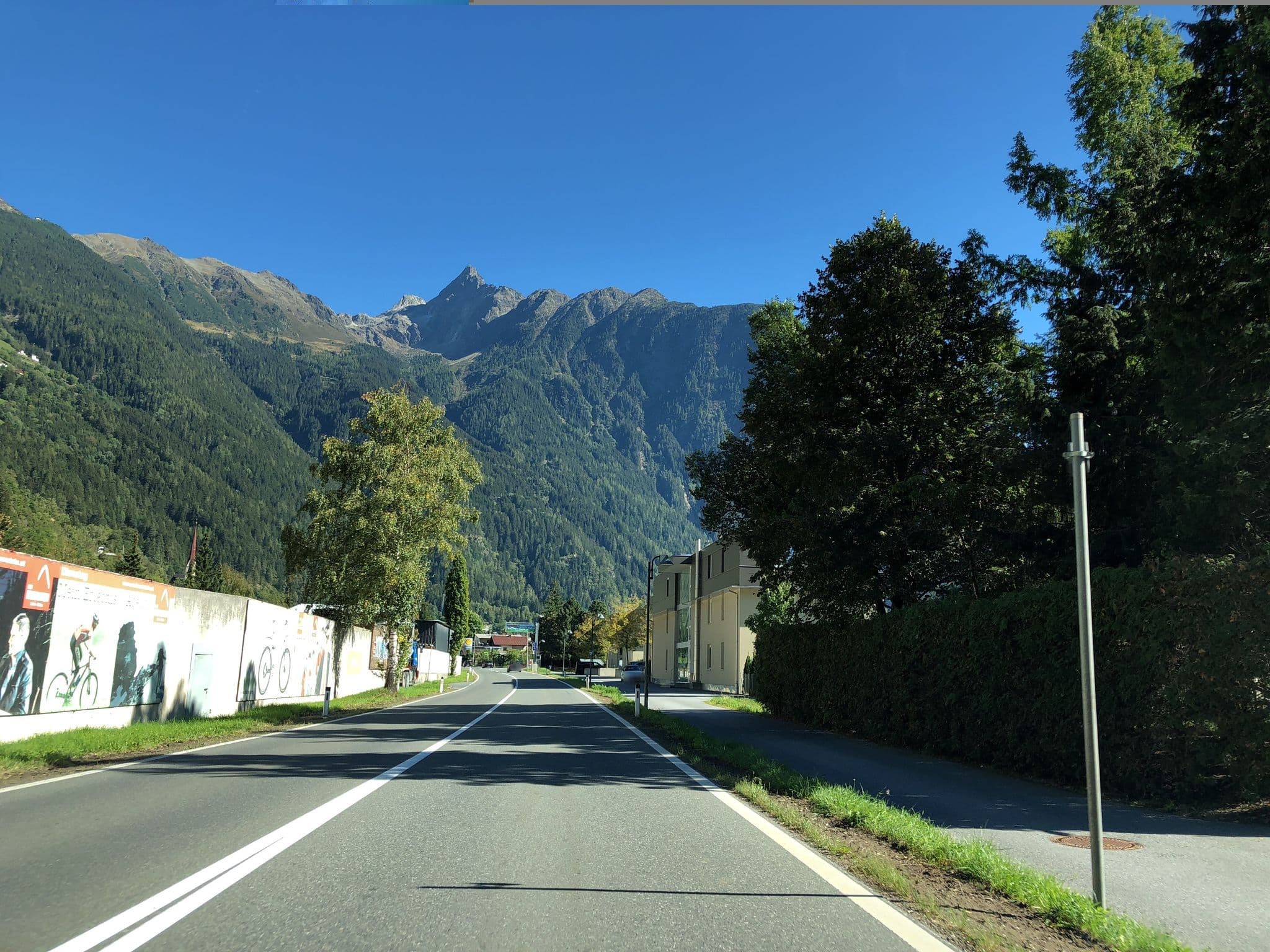 Street view near Ferienwohnung Rosmarie Seelos, Oetz — © chuck (CC BY-SA · Mapillary)