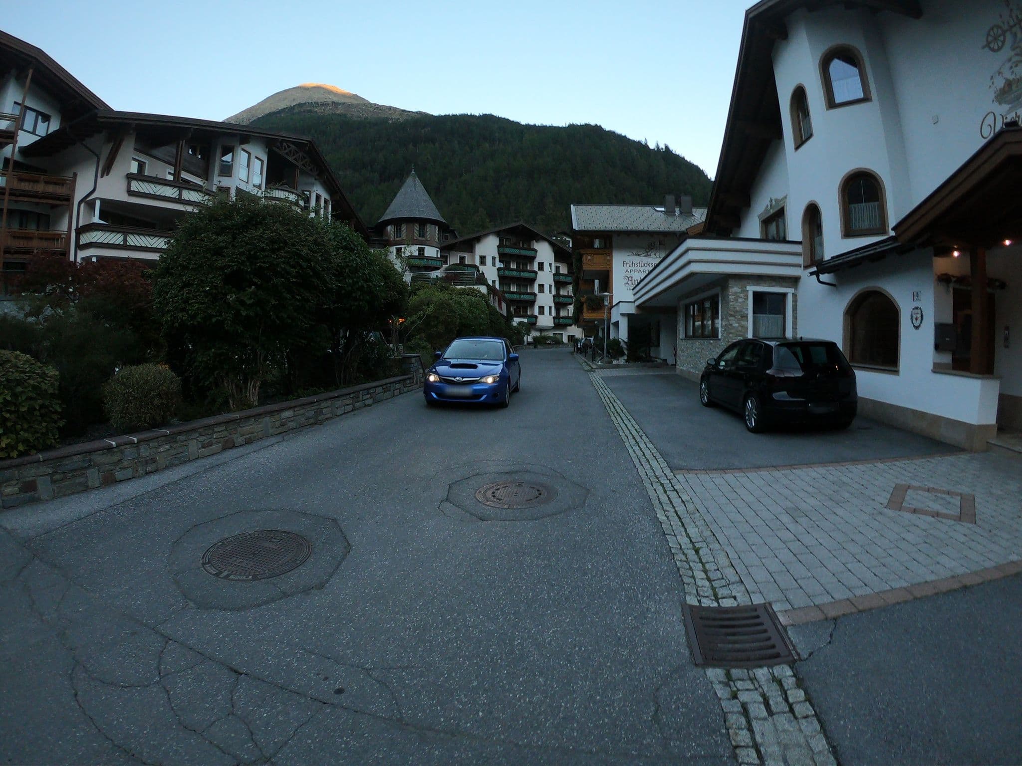 Street view near Garni Vier Jahreszeiten, Sölden — © chuck (CC BY-SA · Mapillary)