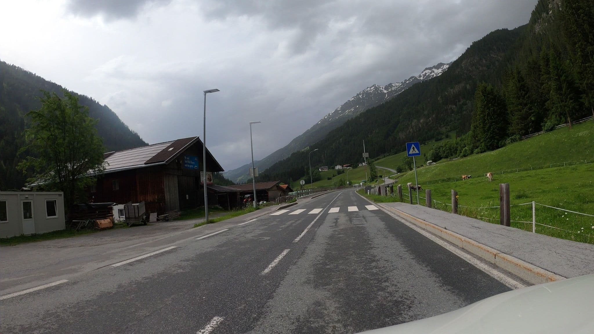 Street view near Seerhof Apartments im Kaunertal - Urlaub am Bauernhof, Prutz — © osmplus_org (CC BY-SA · Mapillary)