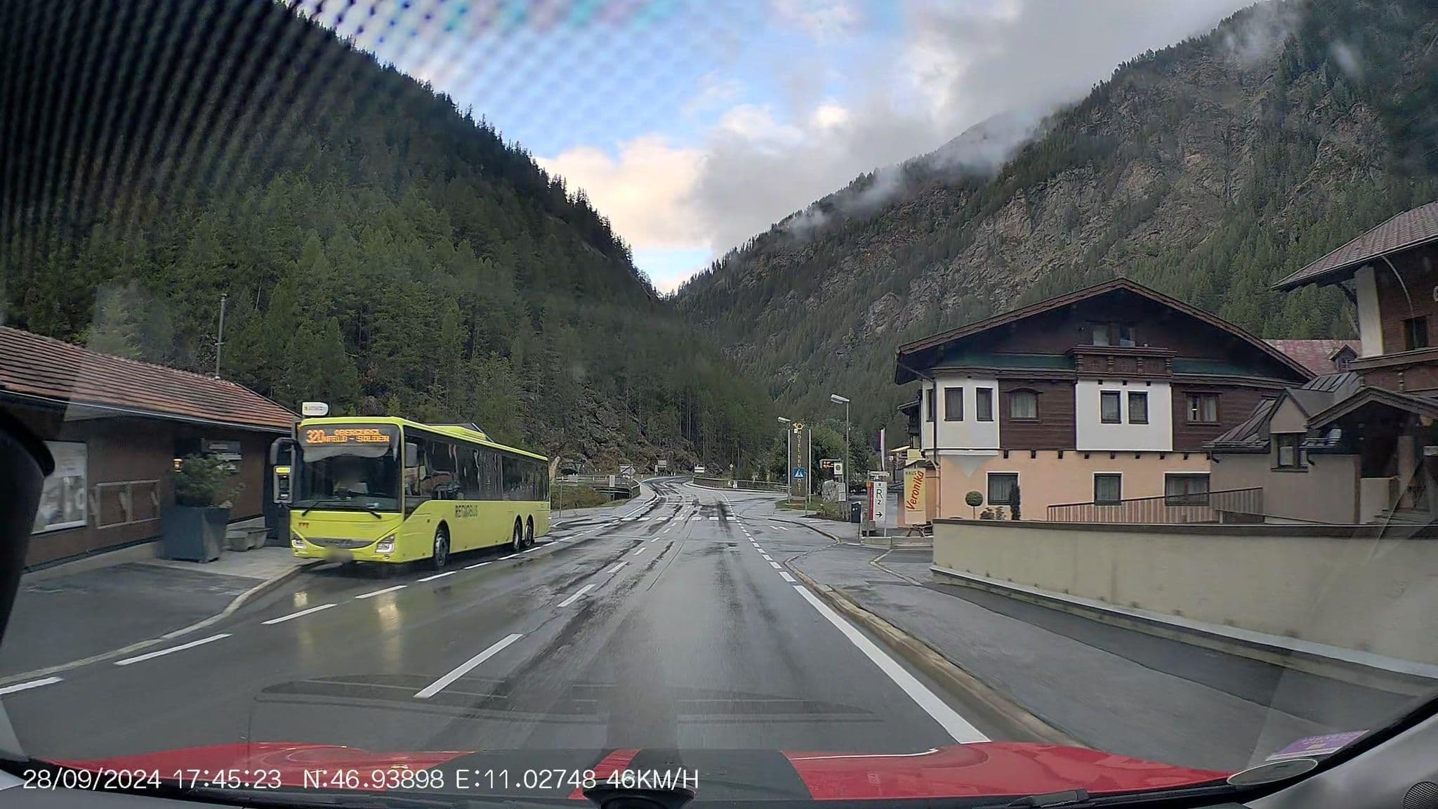 Street view near GARNI ÖTZTAL - Michaela u Klaus Jörg, Sölden — © AR88 (CC BY-SA · Mapillary)