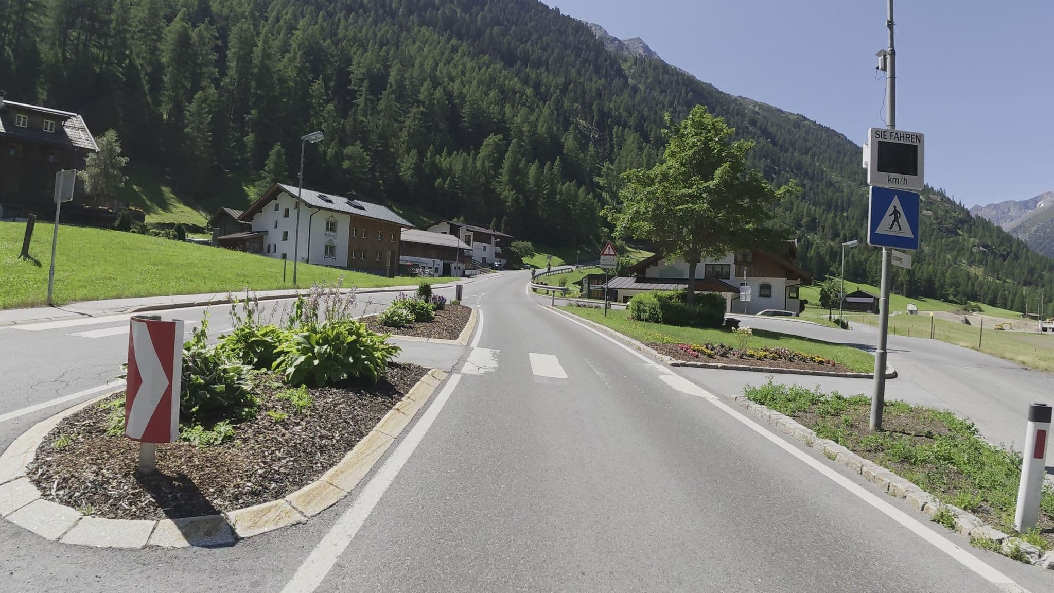 Street view near haus Benjamin, Sölden — © Guzzi_Franze (CC BY-SA · Mapillary)