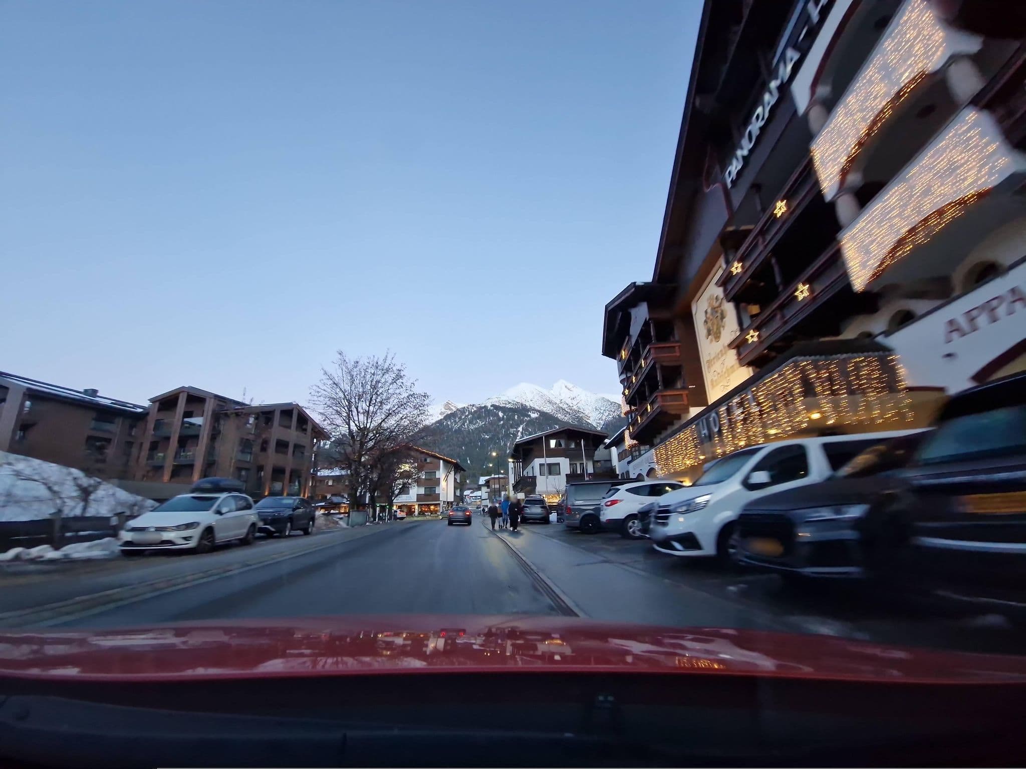 Street view near F. Kaltschmid Hotel GmbH, Seefeld in Tirol — © mcliquid (CC BY-SA · Mapillary)