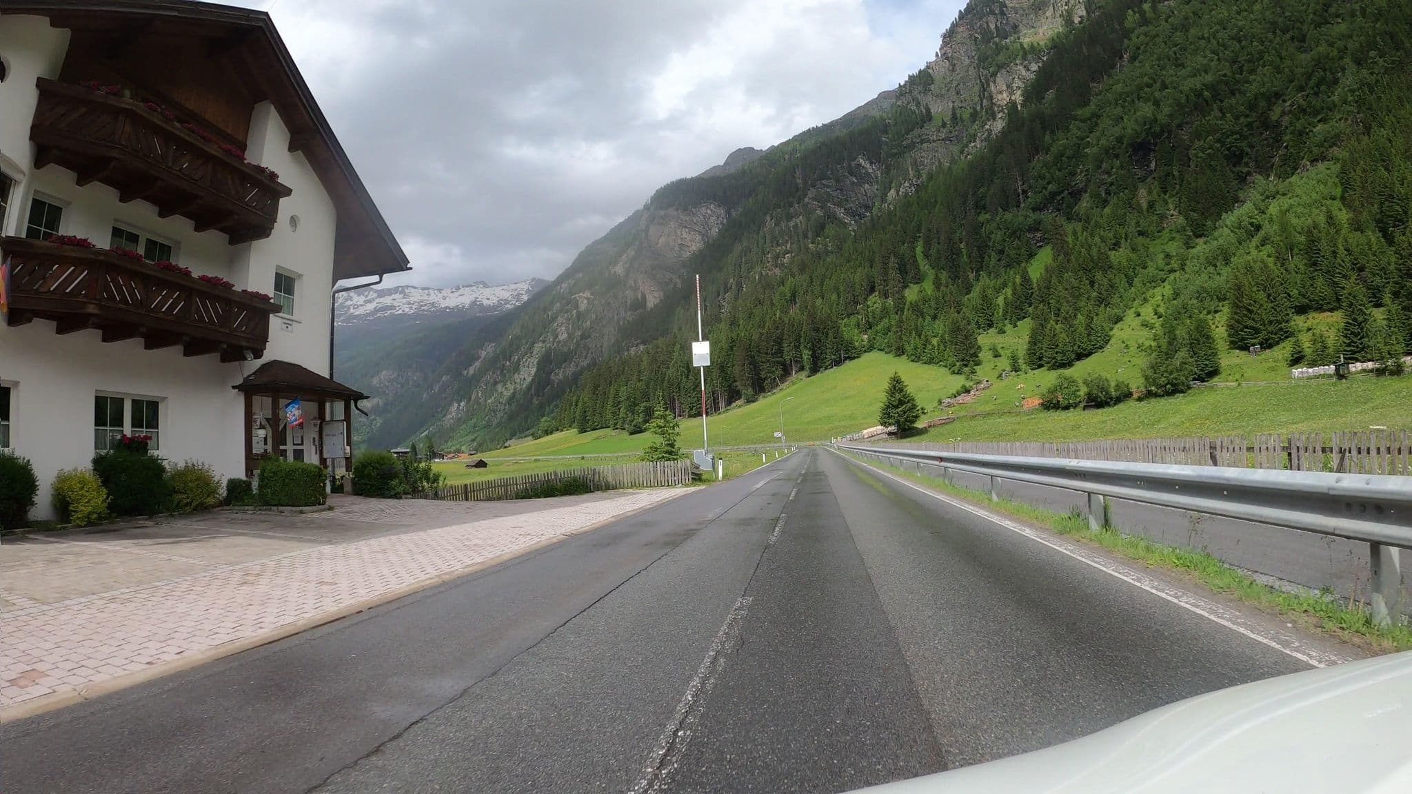 Street view near Apart Rustica, Ried im Oberinntal — © osmplus_org (CC BY-SA · Mapillary)
