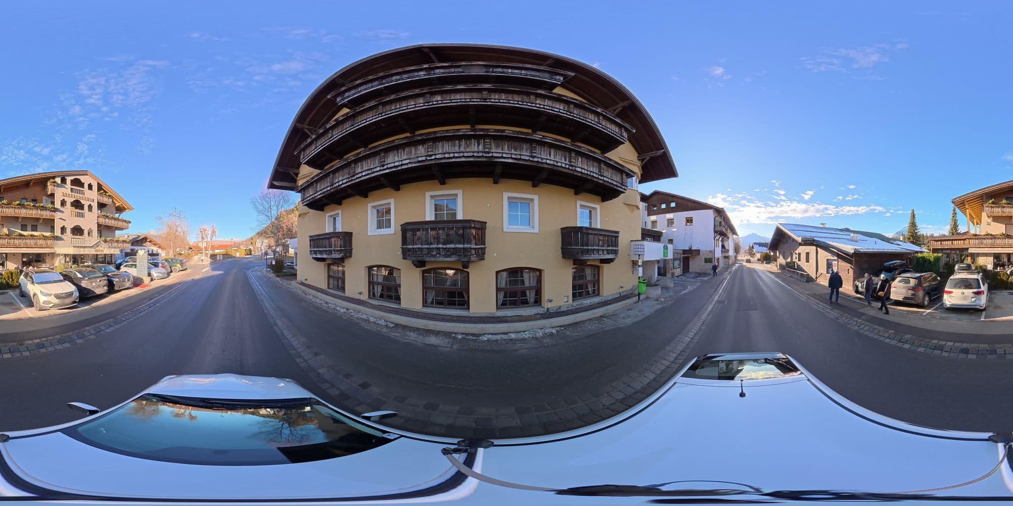 Street view near Parkhotel, Seefeld in Tirol — © osmplus_org (CC BY-SA · Mapillary)