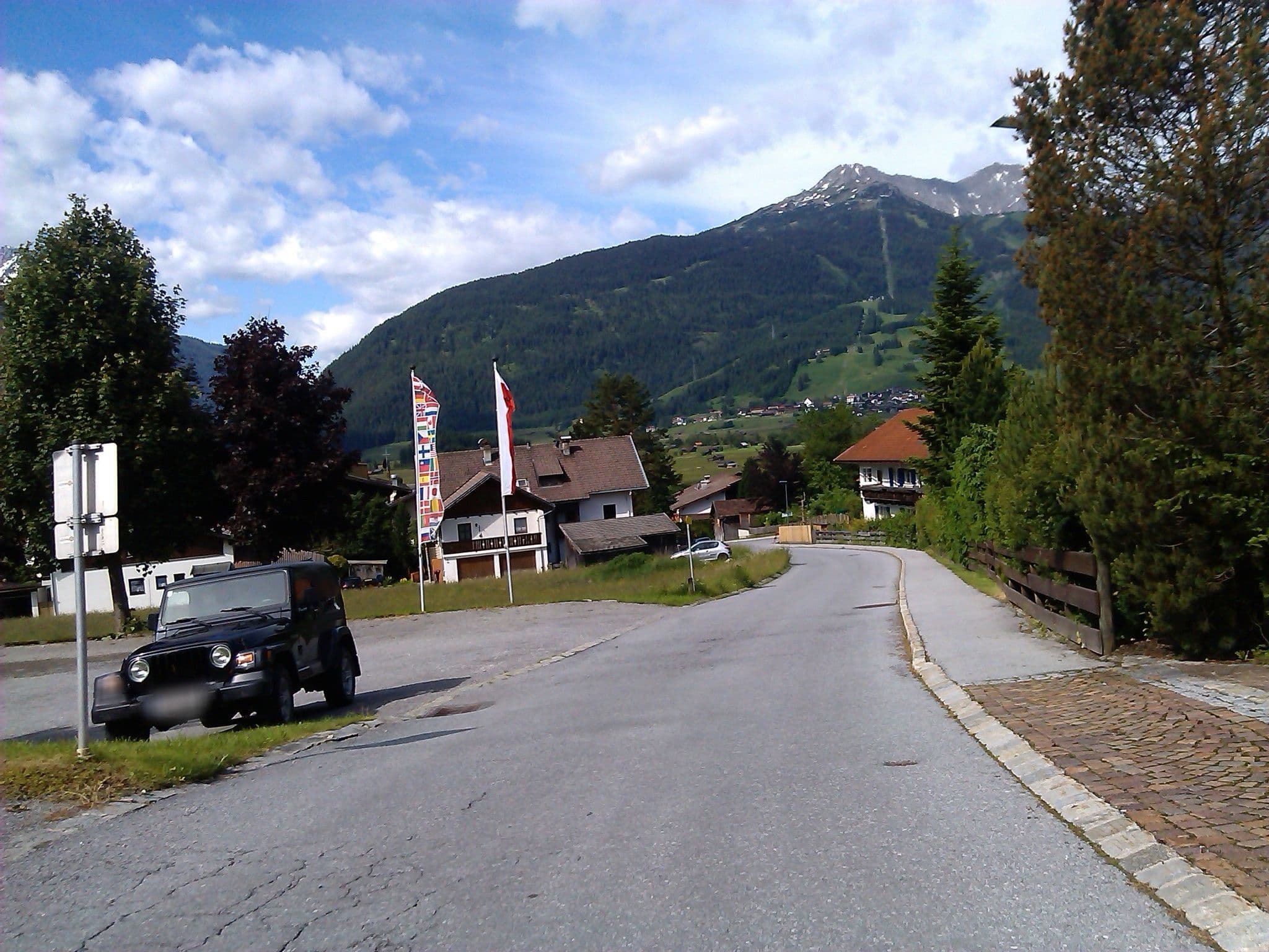 Street view near Pesendorfer, Ehrwald — © changchun1 (CC BY-SA · Mapillary)