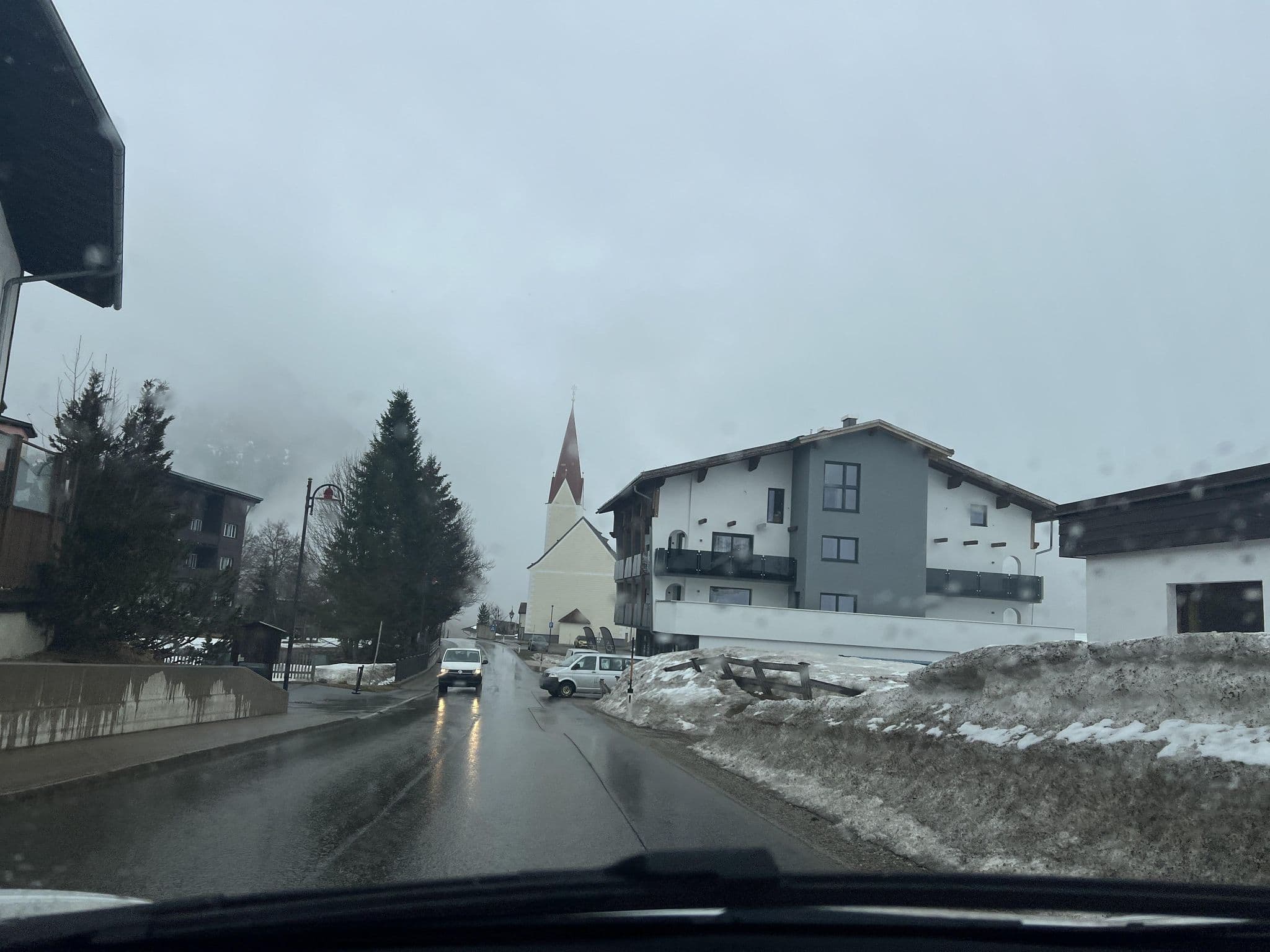 Street view near Gästehaus Zugspitzblick, Höfen — © ottor (CC BY-SA · Mapillary)