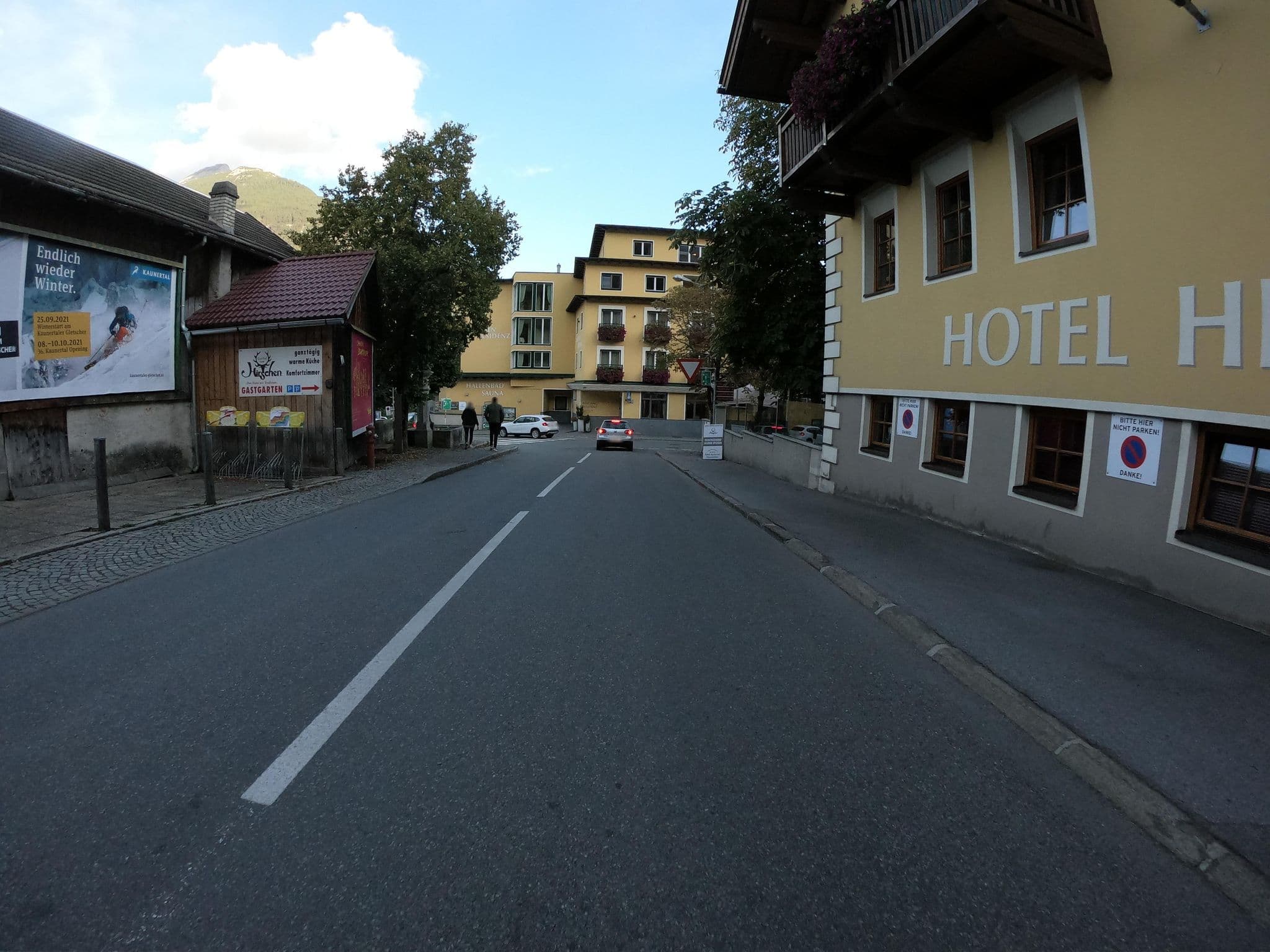 Street view near Appartementhaus-Gäste/Frühstückspension Hofherr Pension, Imst — © joostjakob (CC BY-SA · Mapillary)