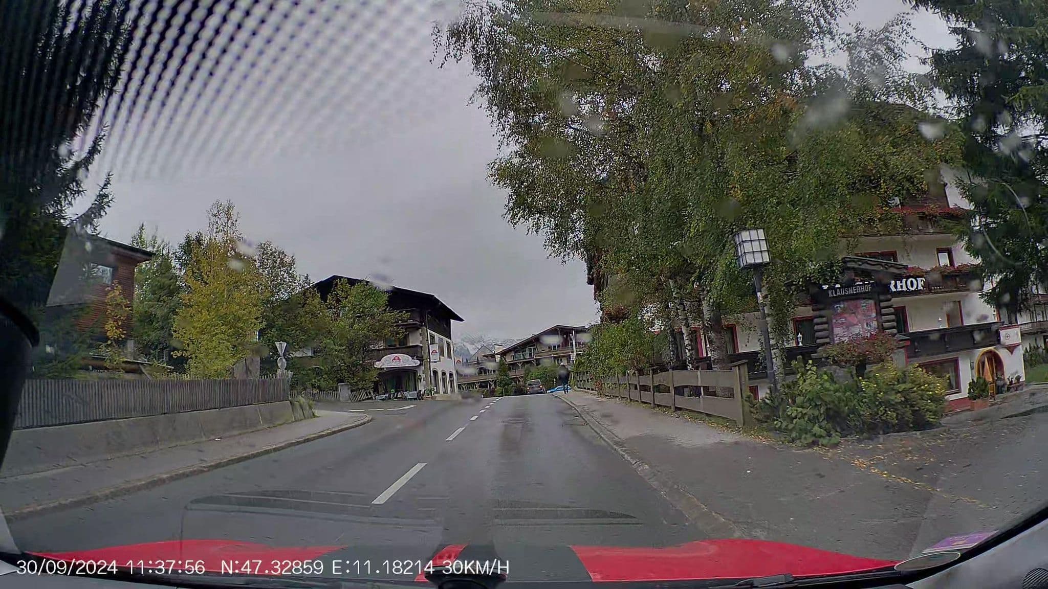 Street view near Landhaus Klausnerhof, Seefeld in Tirol — © AR88 (CC BY-SA · Mapillary)