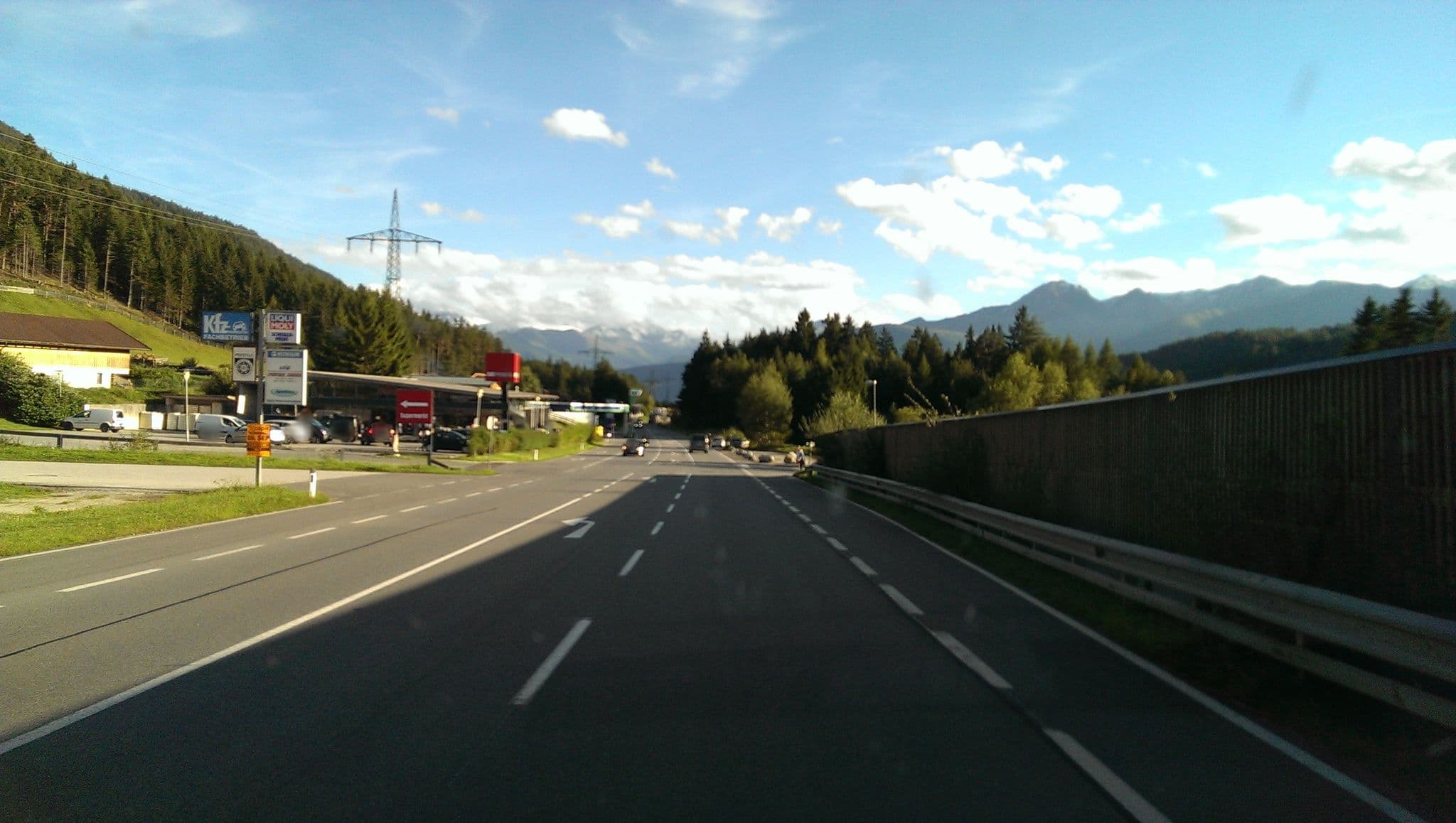 Street view near Haus Krinzwald Marthe Andreas, Seefeld in Tirol — © bufonto (CC BY-SA · Mapillary)