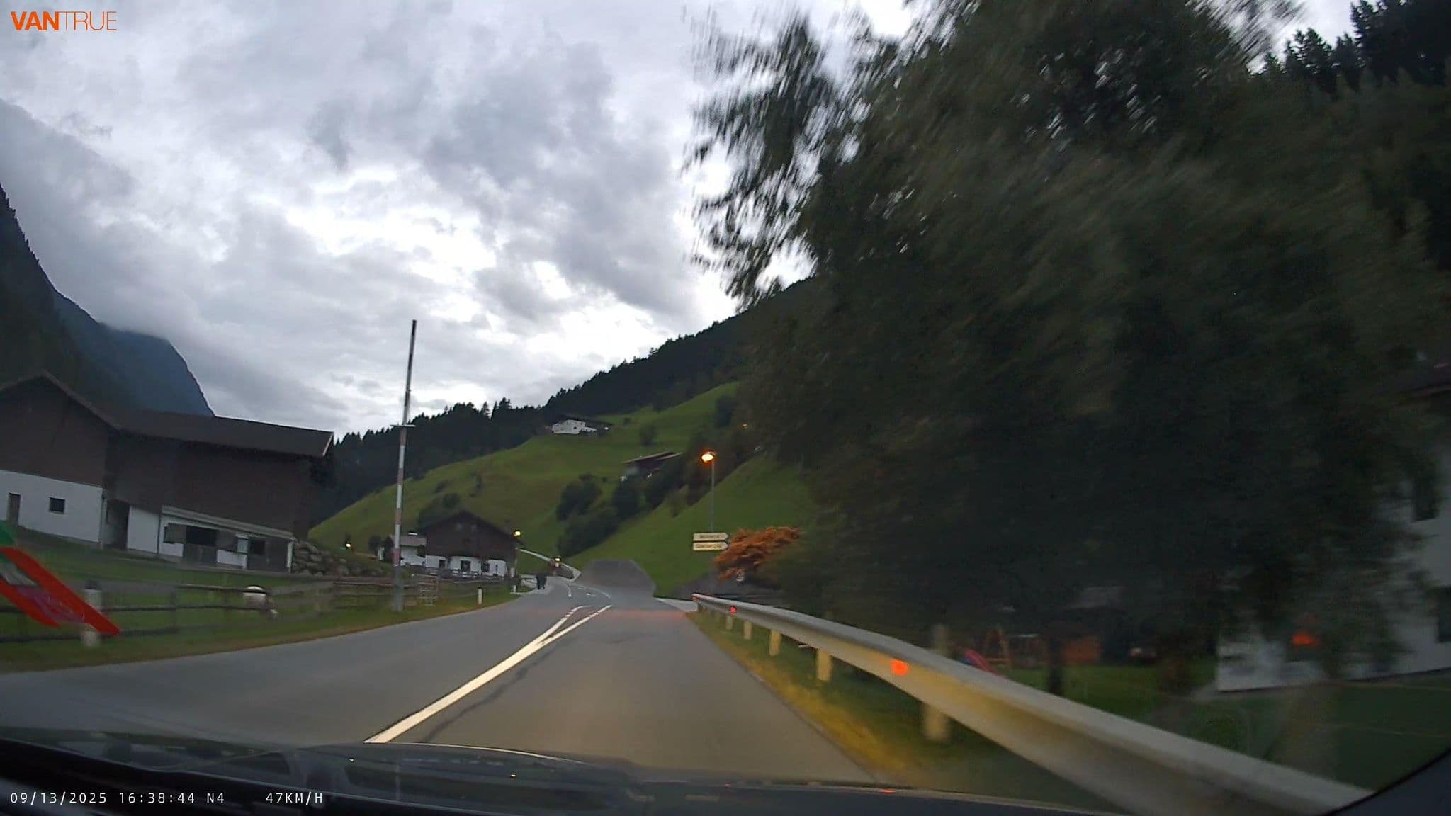 Street view near Schöpfhof, Neustift im Stubaital — © fcignat (CC BY-SA · Mapillary)