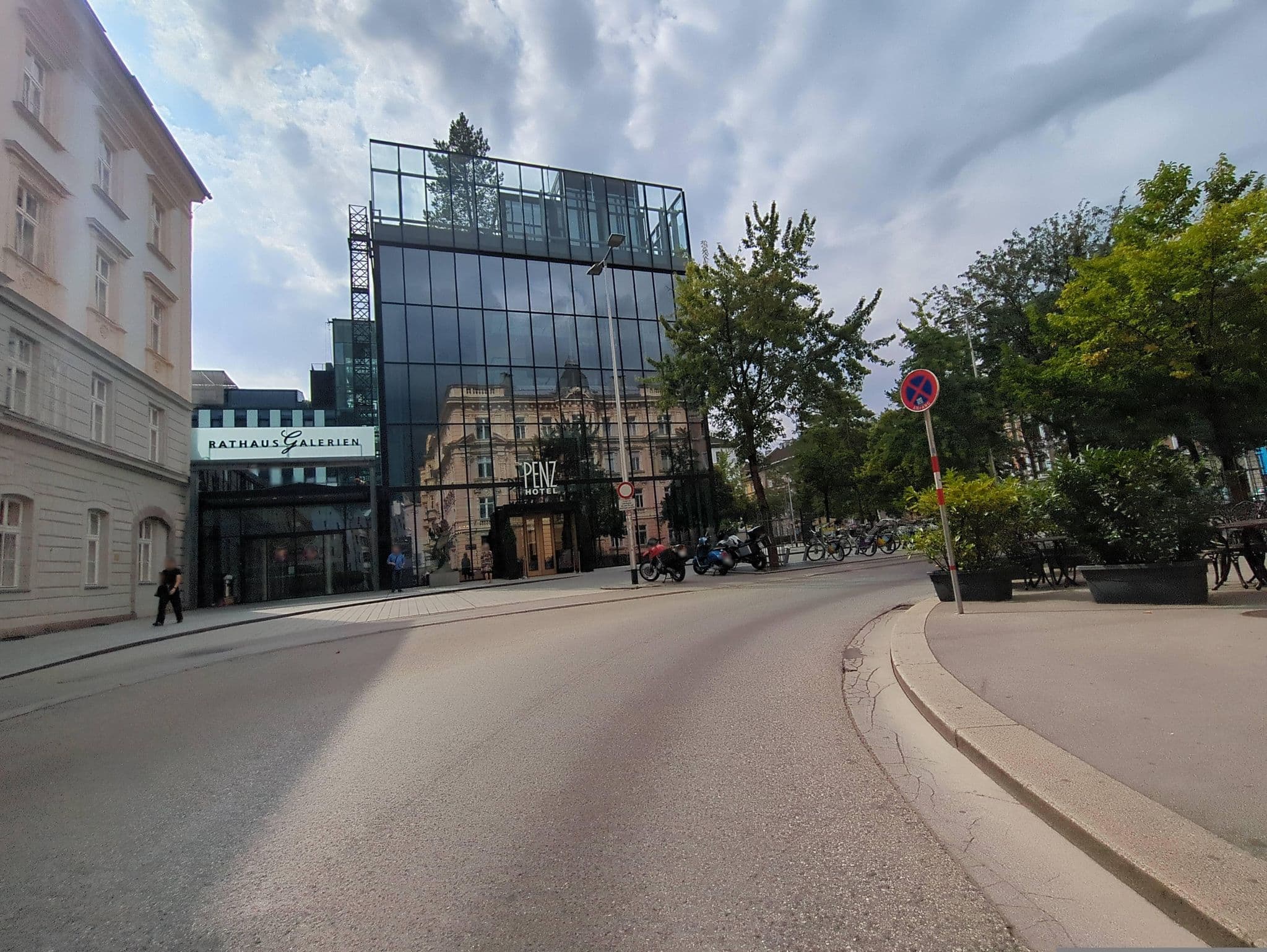 Street view near The Penz Hotel GmbH, Innsbruck — © innsbruck-barrierefrei (CC BY-SA · Mapillary)