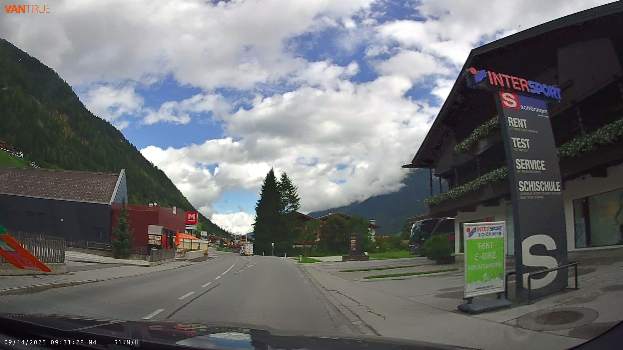 Street view near Patricia Schönherr Hotel GmbH, Neustift im Stubaital — © fcignat (CC BY-SA · Mapillary)